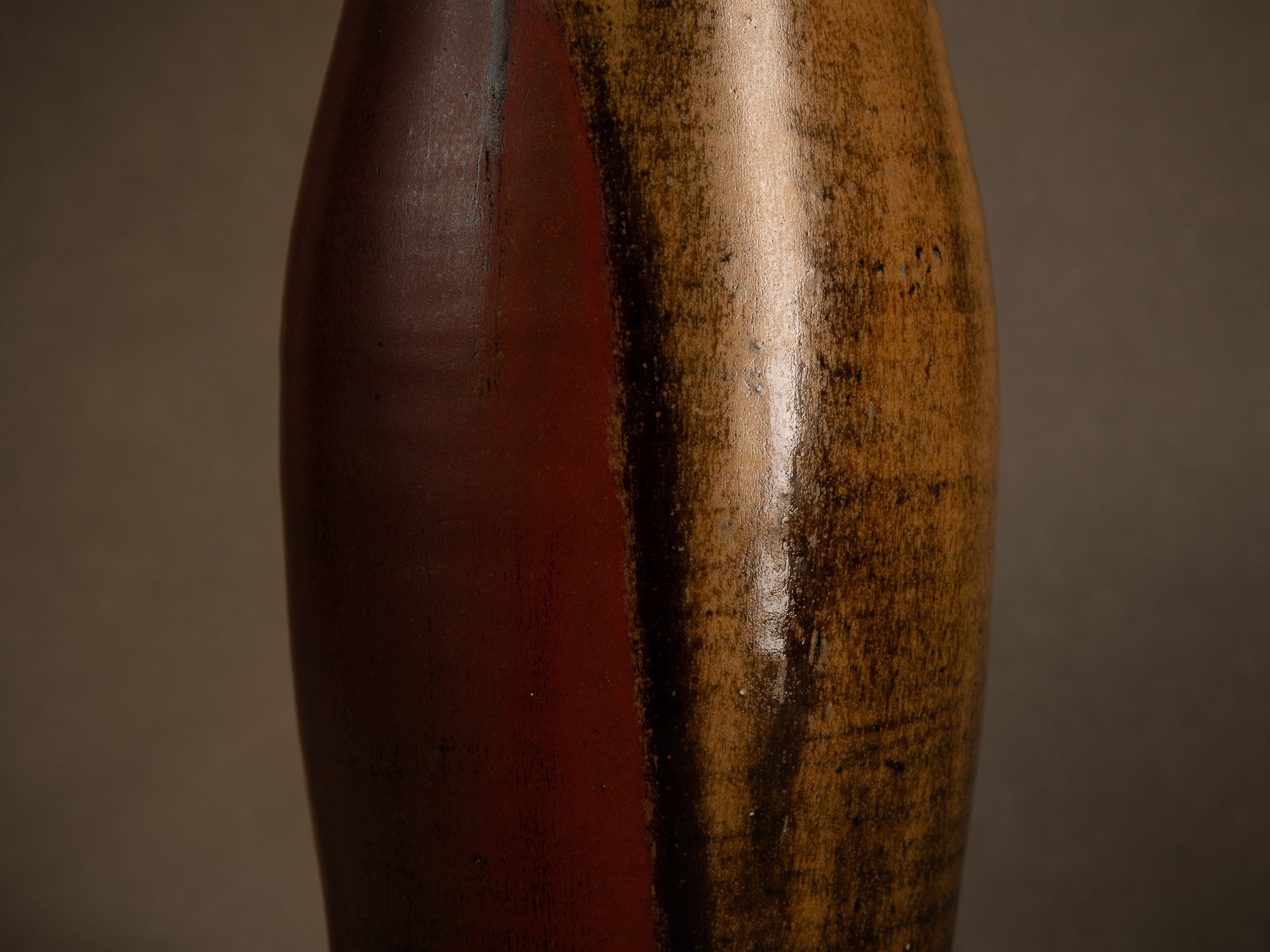 Important vase en grès tenmoku de Patrice Rouby à Souspierre, France (1978)..Important tenmoku stoneware vase by Patrice Rouby in Souspierre, France (1978)