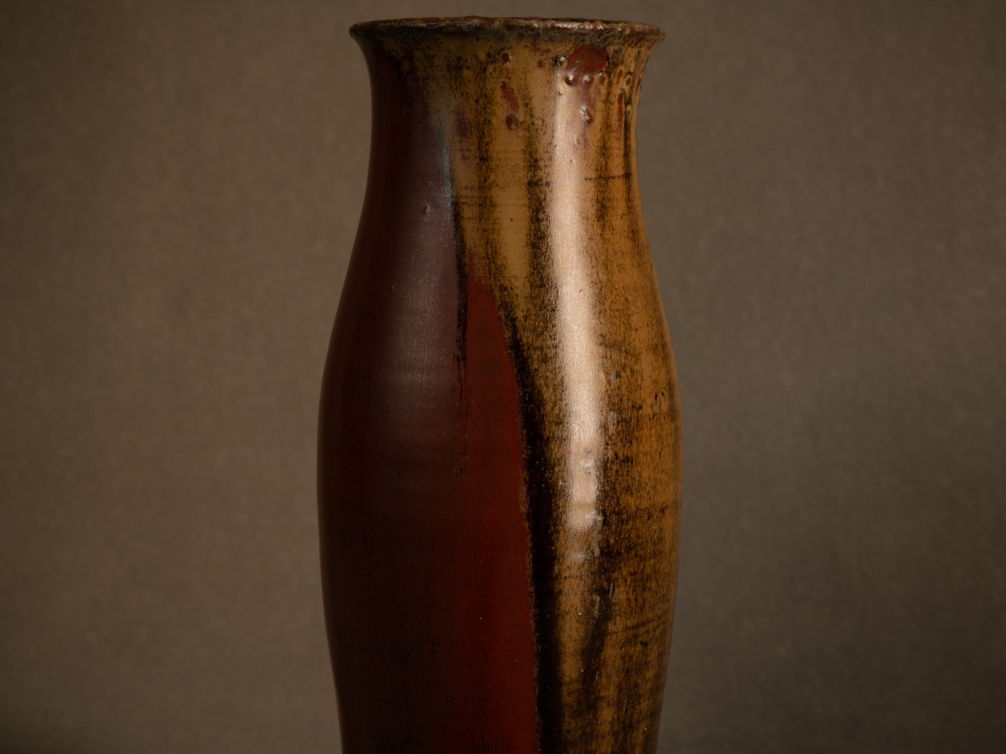 Important vase en grès tenmoku de Patrice Rouby à Souspierre, France (1978)..Important tenmoku stoneware vase by Patrice Rouby in Souspierre, France (1978)