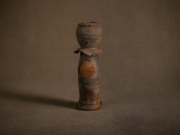 Vase hanaire style Ko-Bizen en grès de La Borne de Steen Kepp, France (vers 1980-85)..Botamochi Ko-Bizen style hanaire stoneware vase in La Borne by Steen Kepp, France (circa 1980-85)