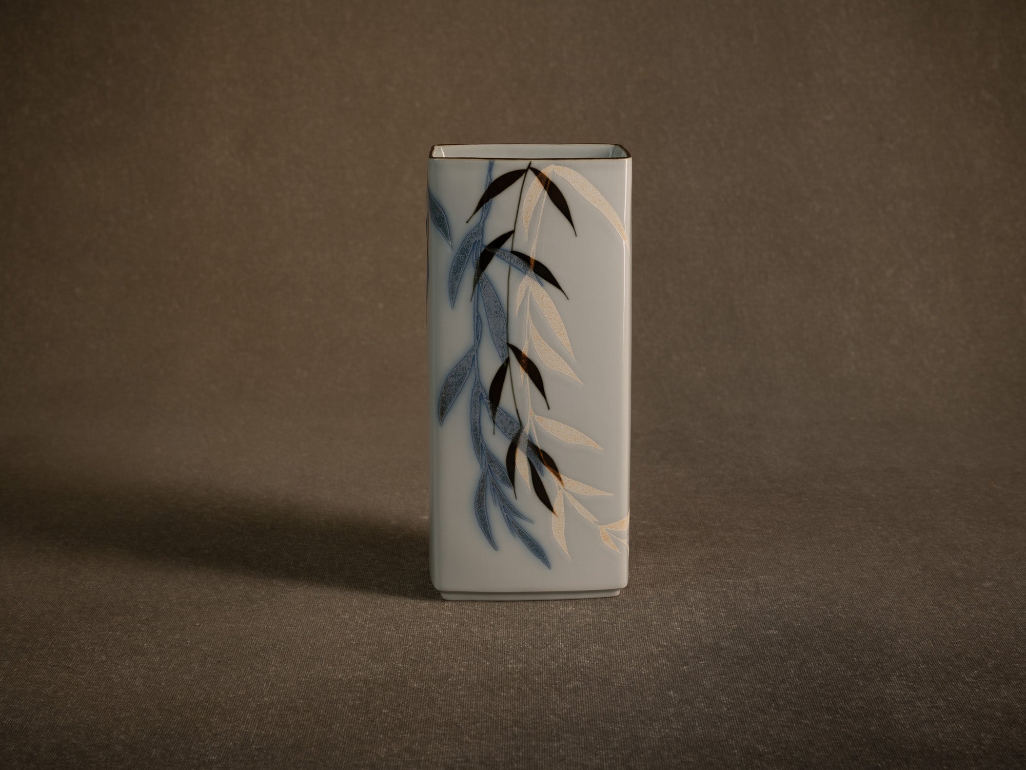 Vase "duet" en porcelaine de Ivan Weiss pour Royal Copenhagen, Danemark (vers 1985).."Duet" porcelain vase by Ivan Weiss for Royal Copenhagen, Denmark (circa 1985)