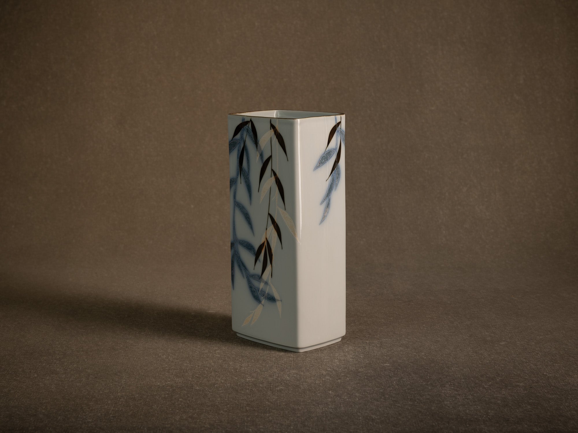 Vase "duet" en porcelaine de Ivan Weiss pour Royal Copenhagen, Danemark (vers 1985).."Duet" porcelain vase by Ivan Weiss for Royal Copenhagen, Denmark (circa 1985)