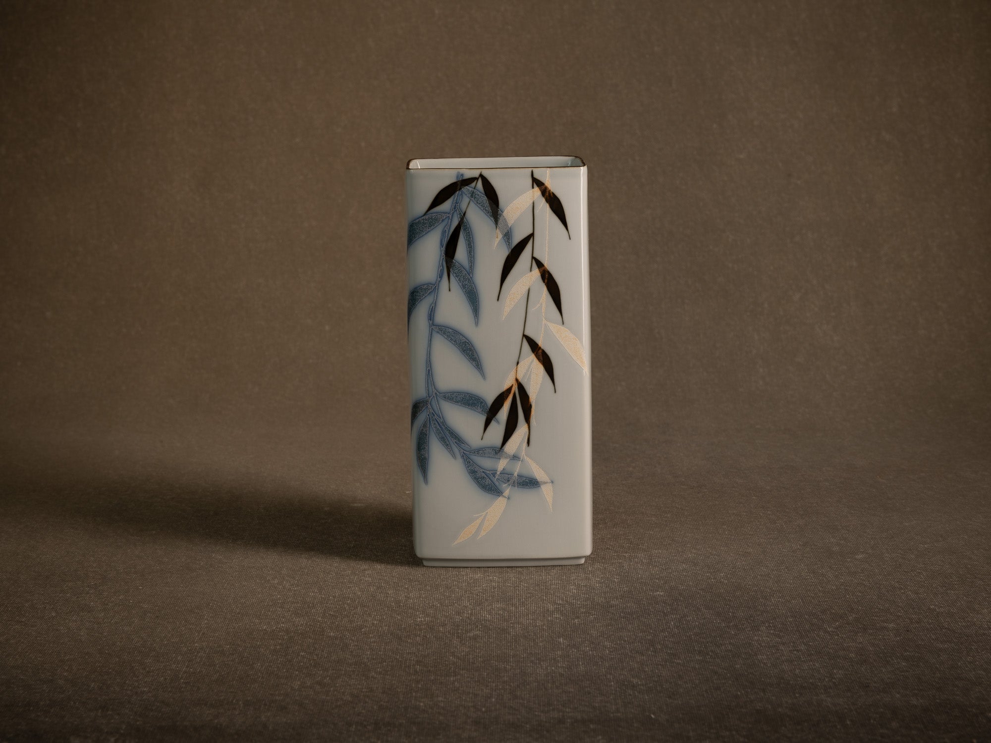 Vase "duet" en porcelaine de Ivan Weiss pour Royal Copenhagen, Danemark (vers 1985).."Duet" porcelain vase by Ivan Weiss for Royal Copenhagen, Denmark (circa 1985)
