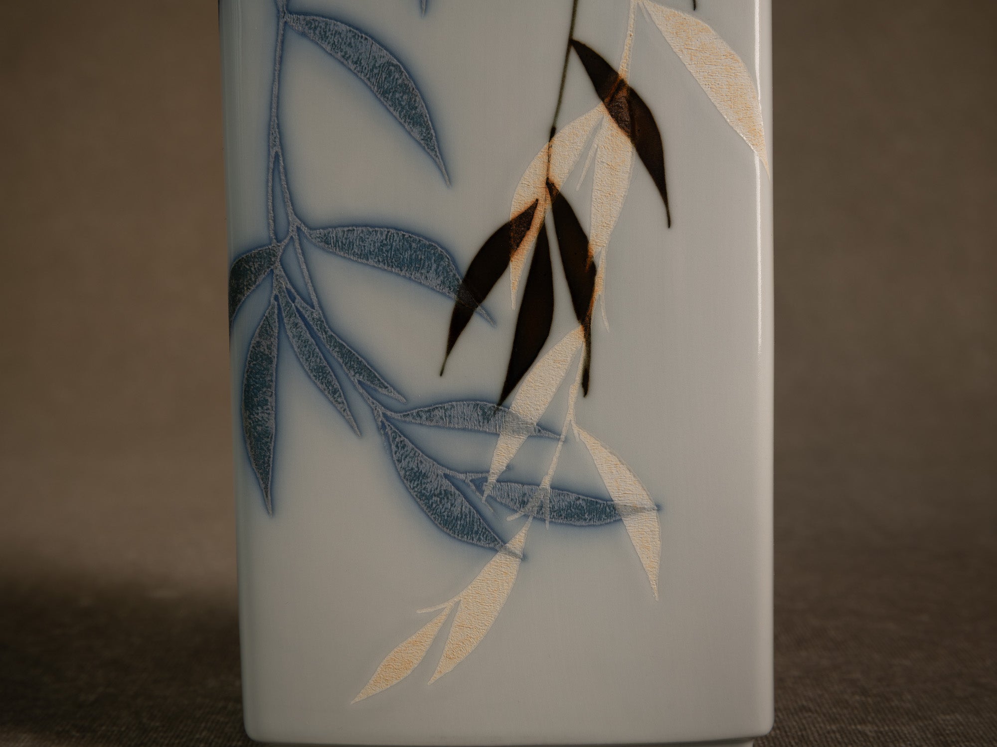 Vase "duet" en porcelaine de Ivan Weiss pour Royal Copenhagen, Danemark (vers 1985).."Duet" porcelain vase by Ivan Weiss for Royal Copenhagen, Denmark (circa 1985)