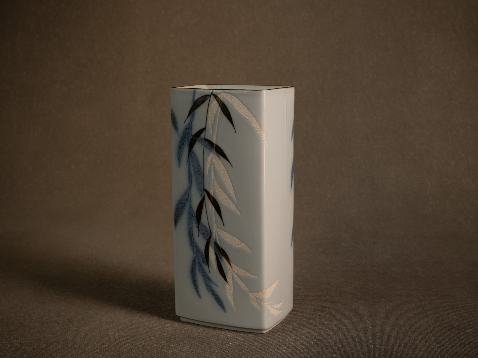 Vase "duet" en porcelaine de Ivan Weiss pour Royal Copenhagen, Danemark (vers 1985).."Duet" porcelain vase by Ivan Weiss for Royal Copenhagen, Denmark (circa 1985)
