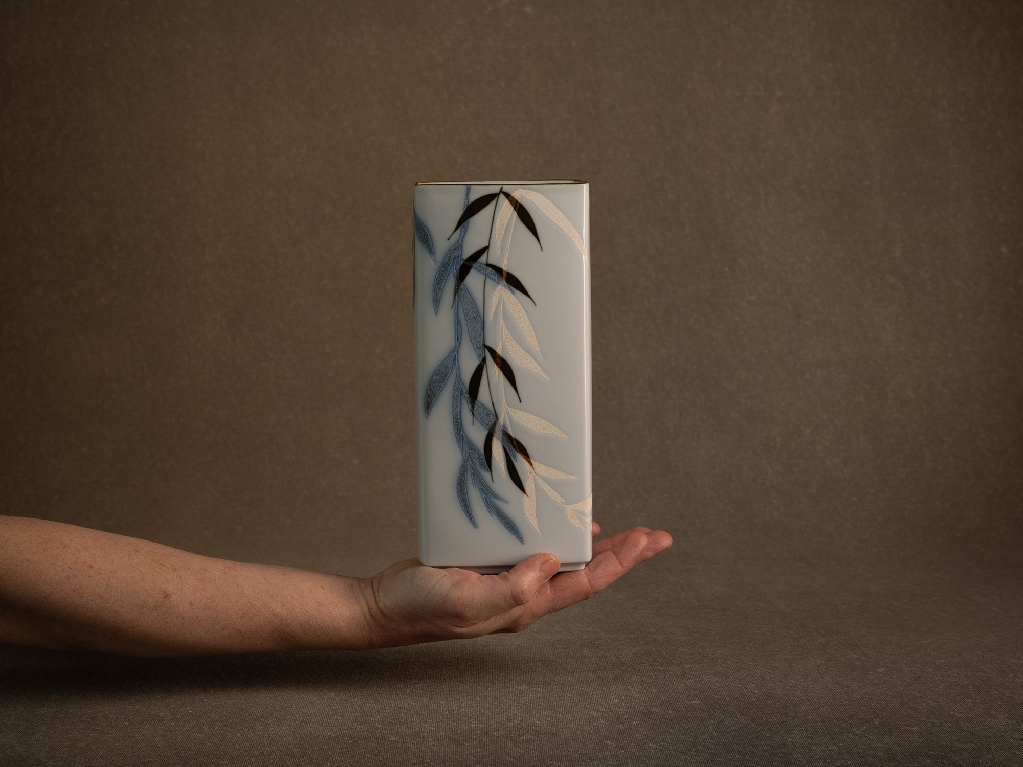 Vase "duet" en porcelaine de Ivan Weiss pour Royal Copenhagen, Danemark (vers 1985).."Duet" porcelain vase by Ivan Weiss for Royal Copenhagen, Denmark (circa 1985)