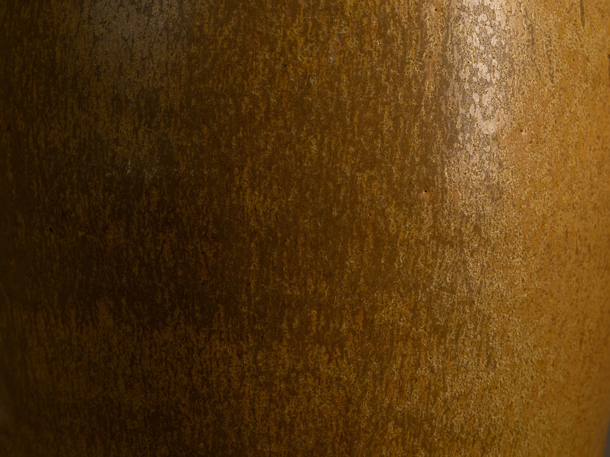 Vase meiping à émail poussière de thé de Daniel de Montmollin à Taizé, France (vers 1960-65)..Meiping vase with tea dust glaze by Daniel de Montmollin in Taizé, France (circa 1960-65)