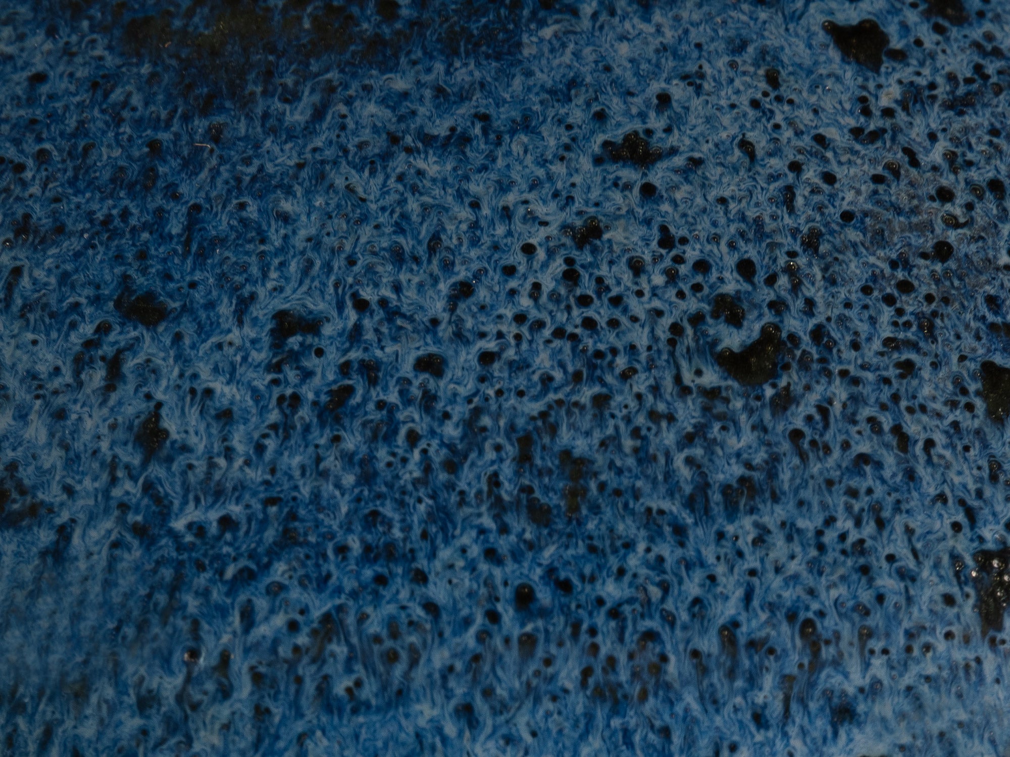 Vase en grès émaillé par Stan Brélivet à Locronan, France (vers 1985)..Glazed stoneware vase by Stan Brélivet in Locronan, France (circa 1985)