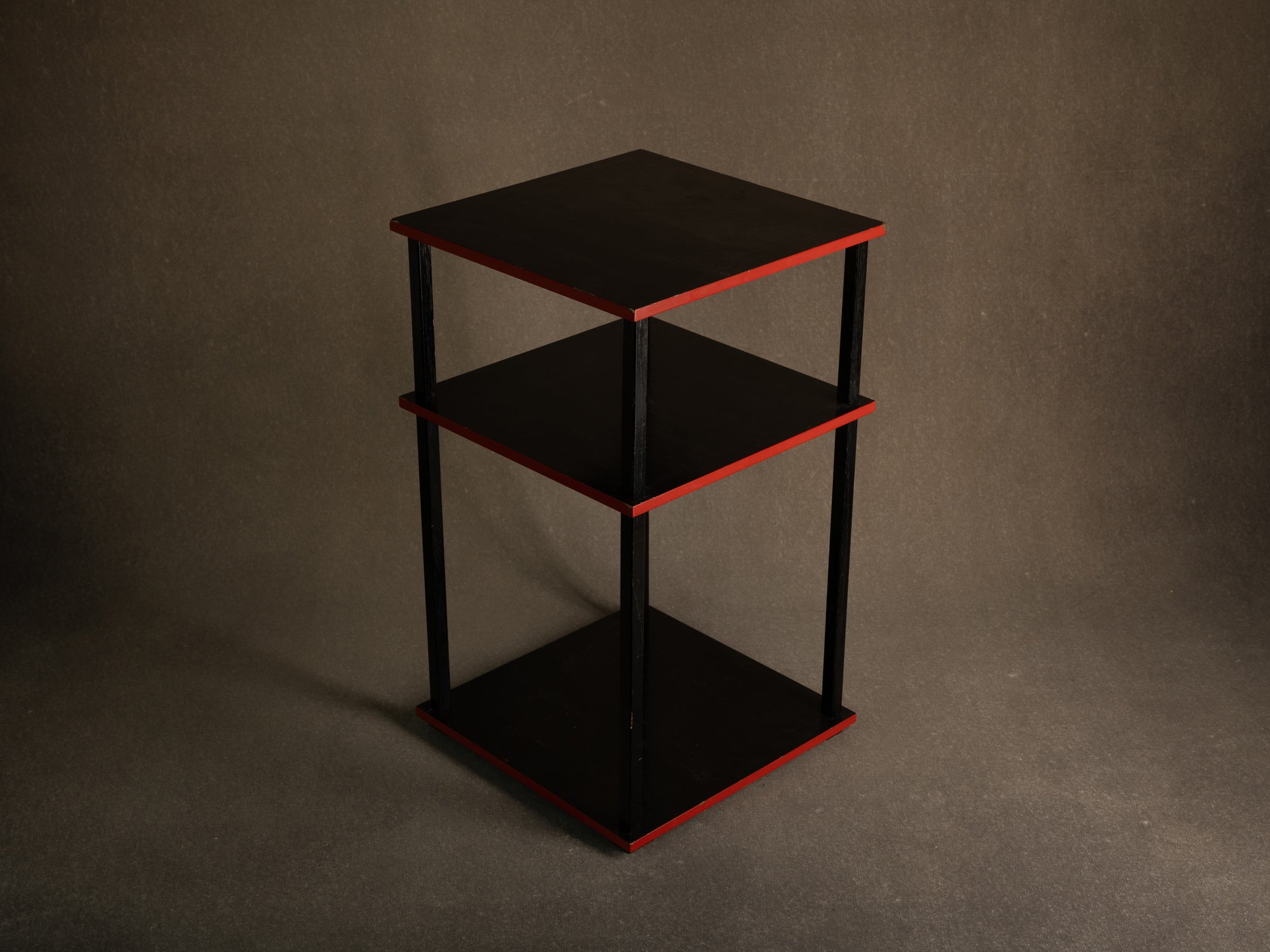 Table à thé Tana pour la cérémonie du thé / guéridon en laque, Japon (vers 1950-70)..Mingei Tana, tea ceremony table or stand / occasional table, Japan (circa 1950-70)