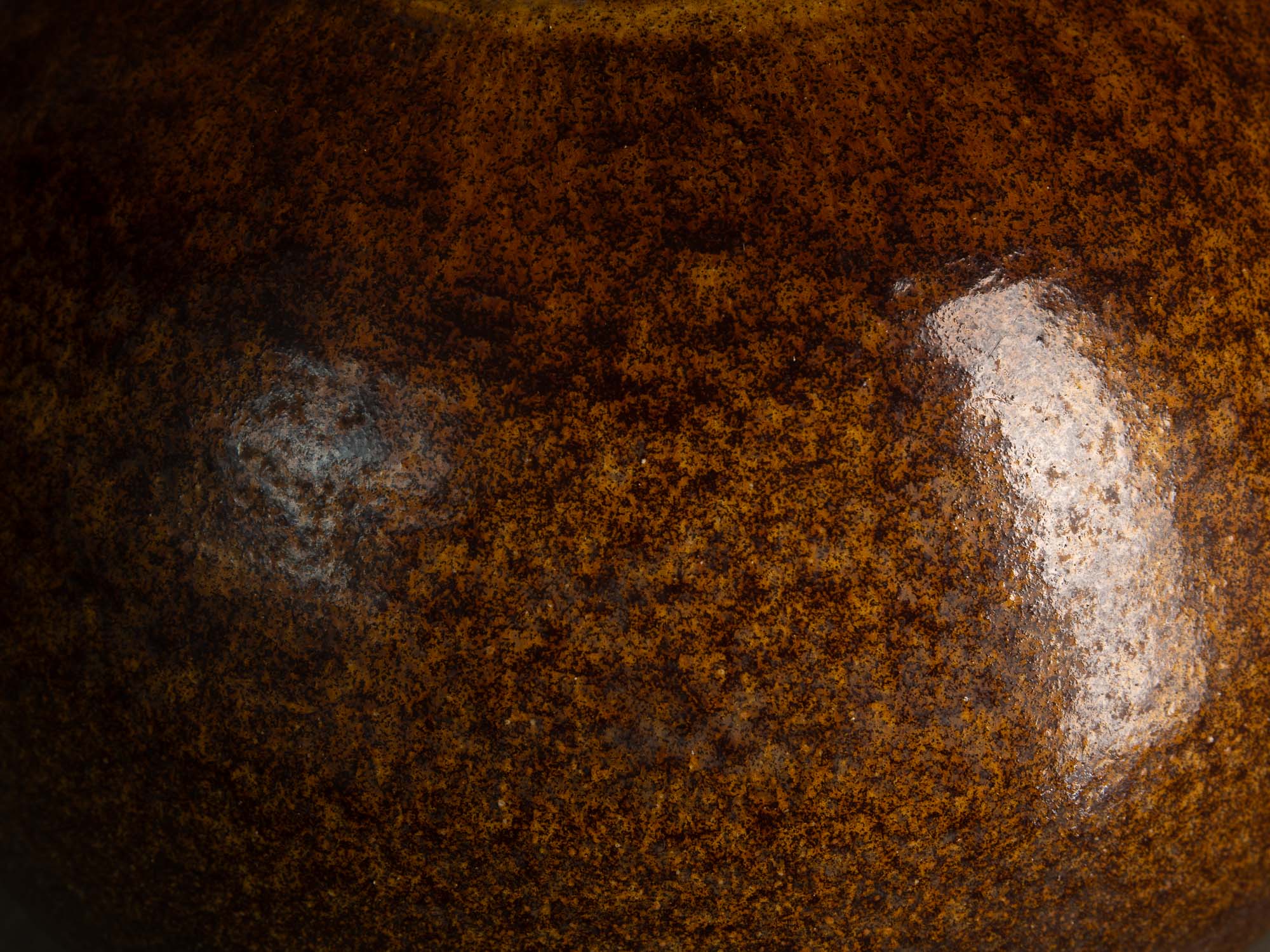 Jarre de lune par les Potiers d'Accolay, France (vers 1965-70)..Important Moon Jar vase by les Potiers d'Accolay, France (ca. 1965-70)