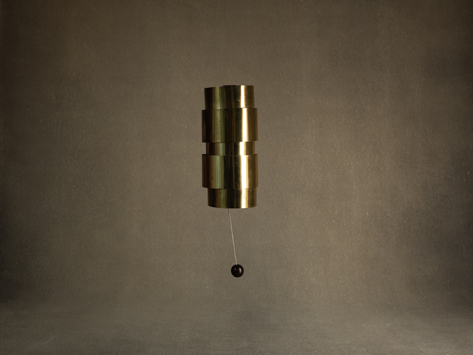 Paire d'appliques "Aristokrat" par Fröseke AB Nybrofabriken, Suède (Années 1960)..Pair of "Aristokrat" wall lamps by Fröseke AB Nybrofabriken, Sweden (1960s)