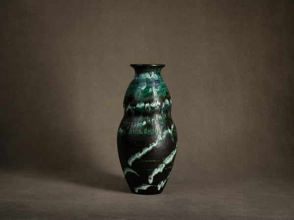 Remarquable vase par Colette Gueden pour Primavera, France (vers 1945-50)..Outstanding vase by Colette Gueden for Primavera, France (circa 1945-50)