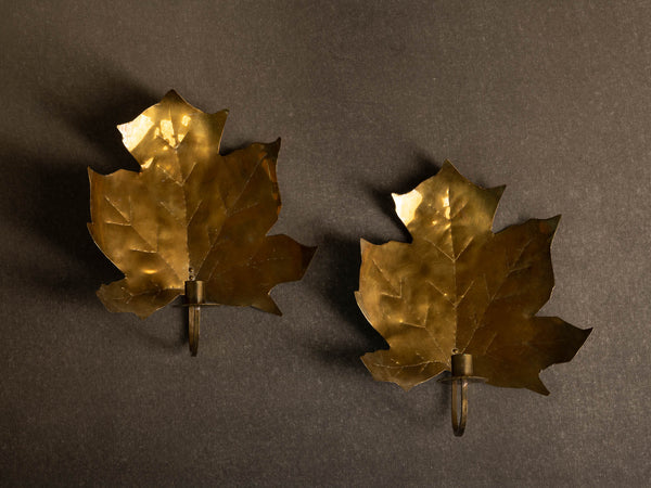 Paire de miroirs d'appliques muraux "feuilles d'érable" par Eva Ekman, Suède (vers 1970)..Pair of "Maple leaves" wall sconces by Eva Ekman, Sweden (circa 1970)