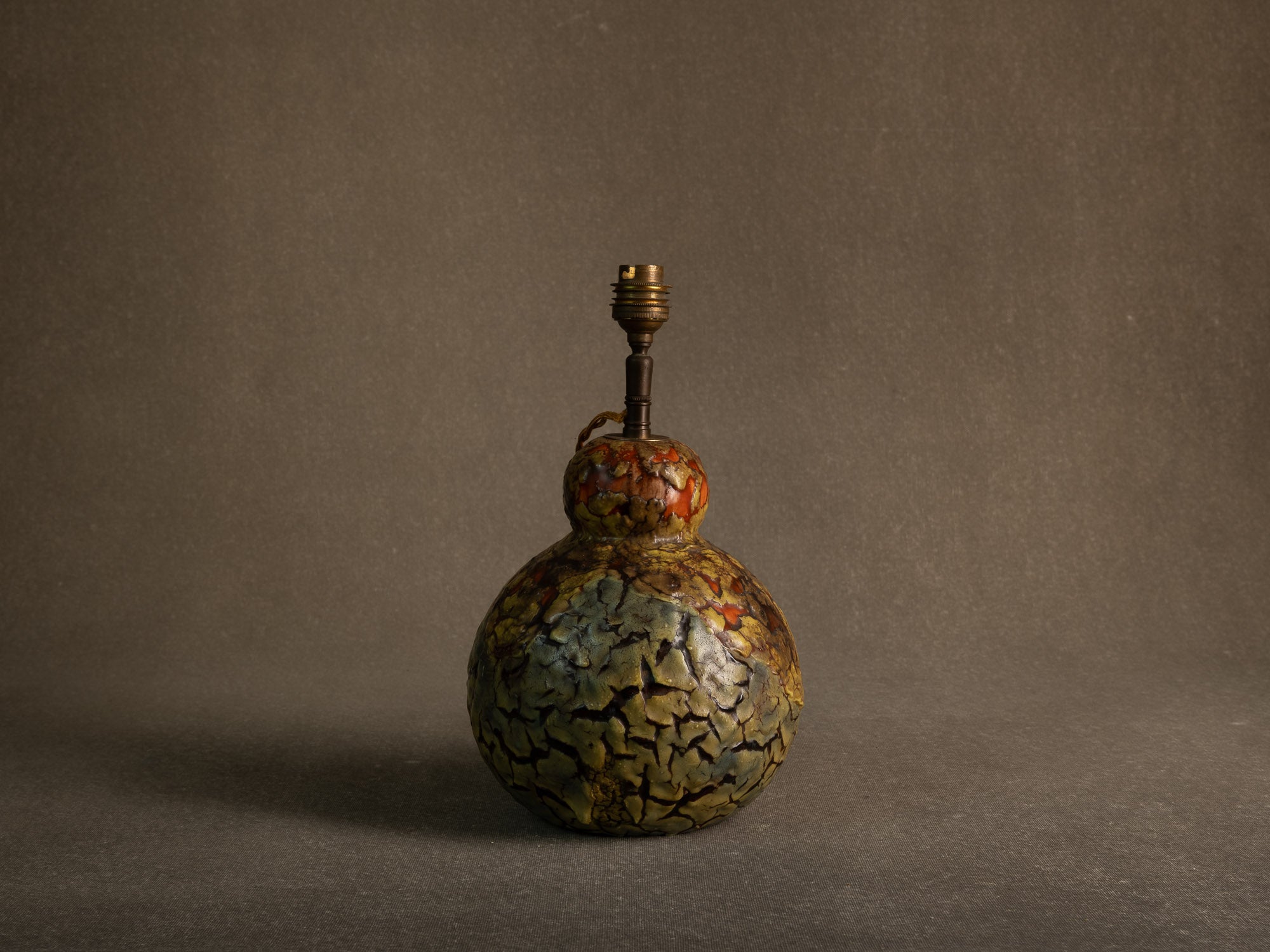 Rare vase en grès monté en lampe, Louis Dage à Antony, France (vers 1925-30)..Rare stoneware Louis Dage vase mounted in lamp, France (circa 1925-30)