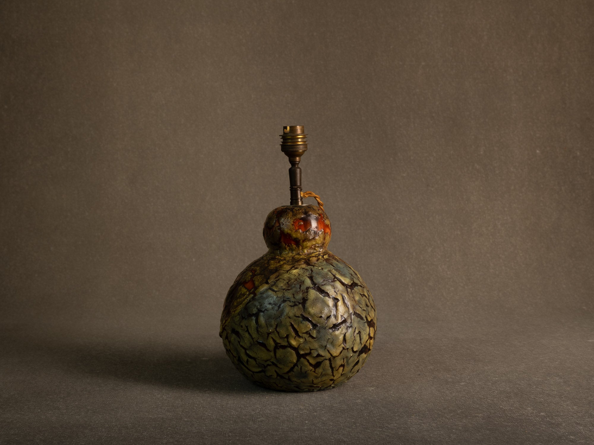 Rare vase en grès monté en lampe, Louis Dage à Antony, France (vers 1925-30)..Rare stoneware Louis Dage vase mounted in lamp, France (circa 1925-30)