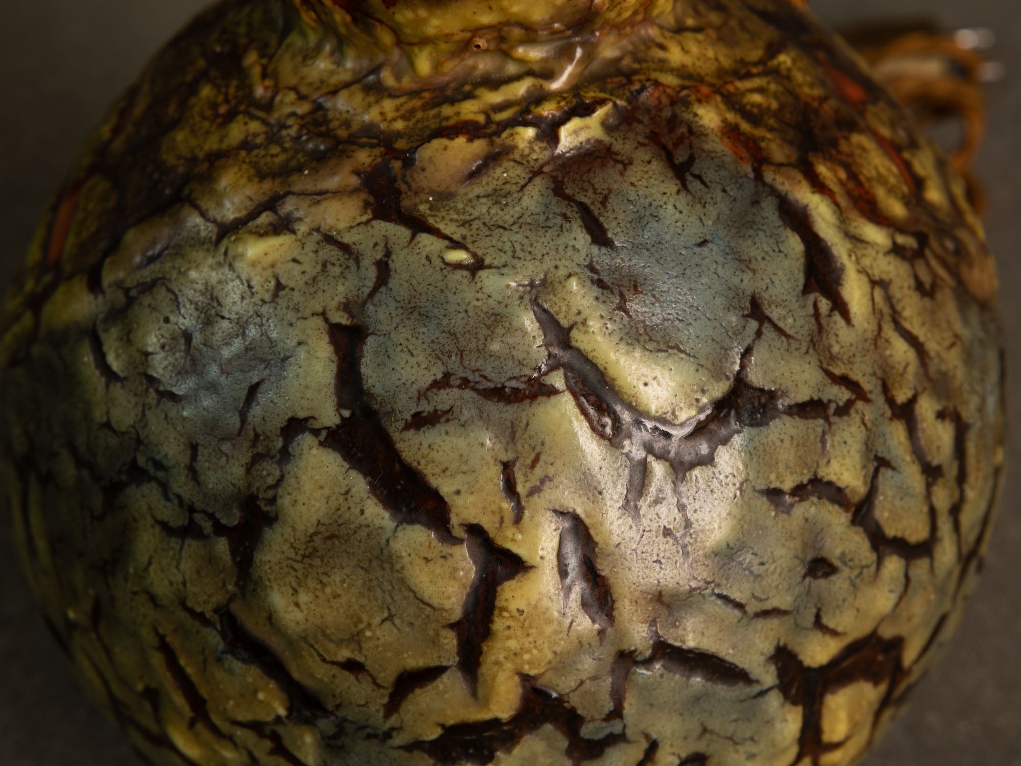 Rare vase en grès monté en lampe, Louis Dage à Antony, France (vers 1925-30)..Rare stoneware Louis Dage vase mounted in lamp, France (circa 1925-30)