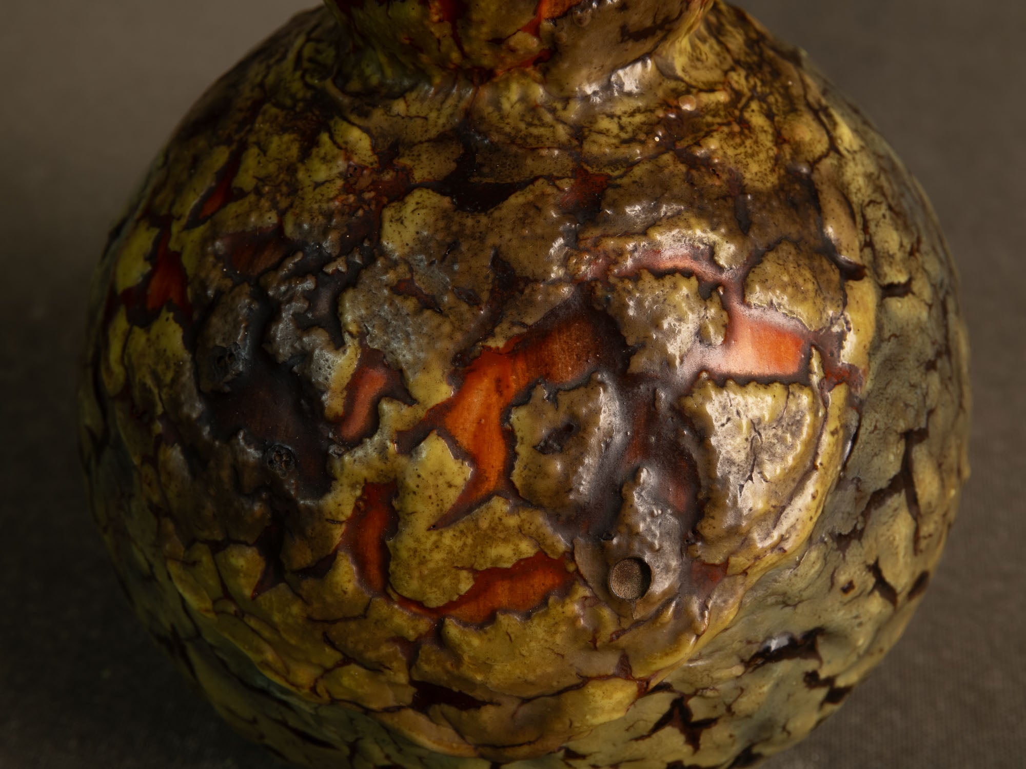 Rare vase en grès monté en lampe, Louis Dage à Antony, France (vers 1925-30)..Rare stoneware Louis Dage vase mounted in lamp, France (circa 1925-30)