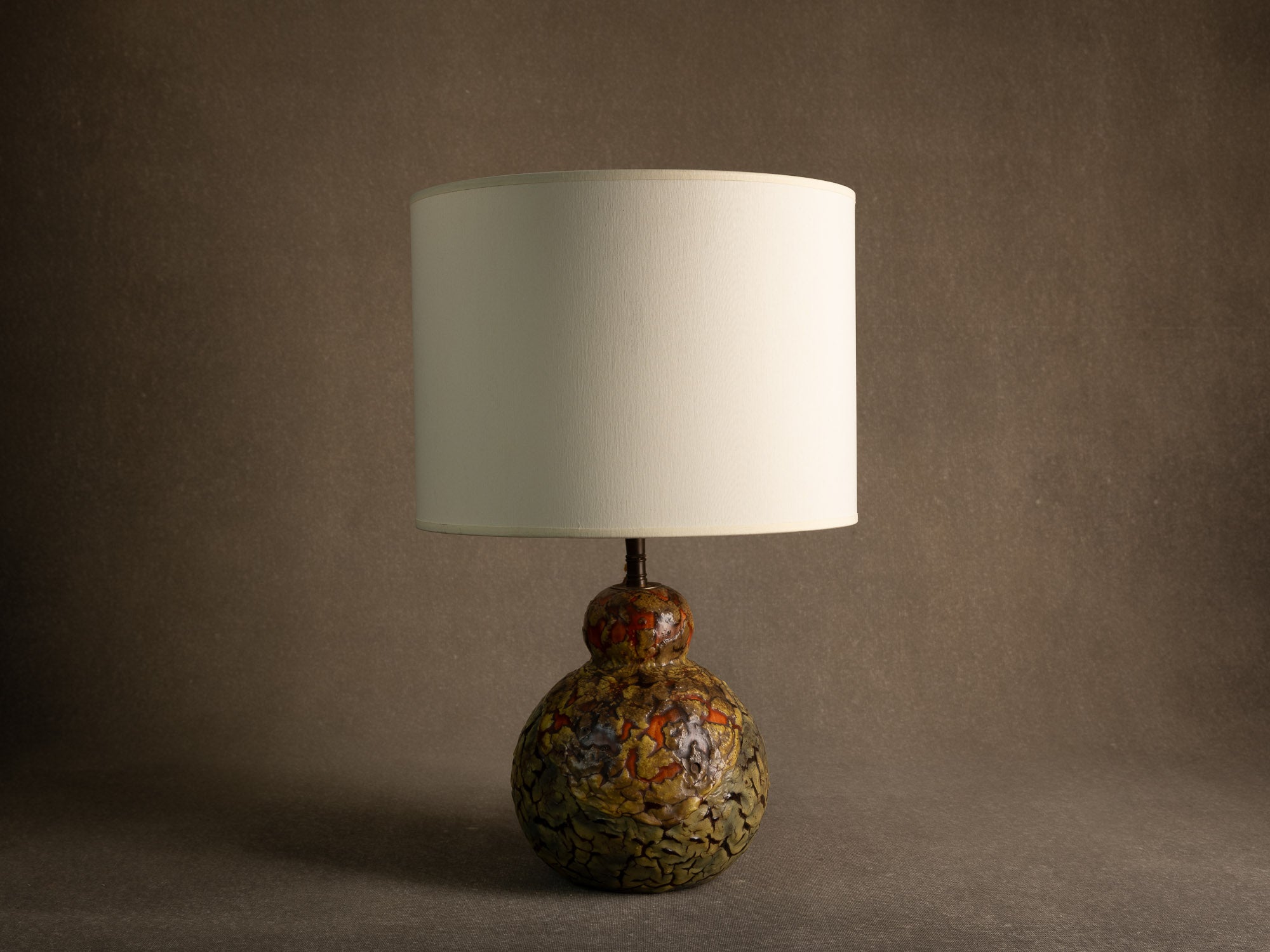 Rare vase en grès monté en lampe, Louis Dage à Antony, France (vers 1925-30)..Rare stoneware Louis Dage vase mounted in lamp, France (circa 1925-30)