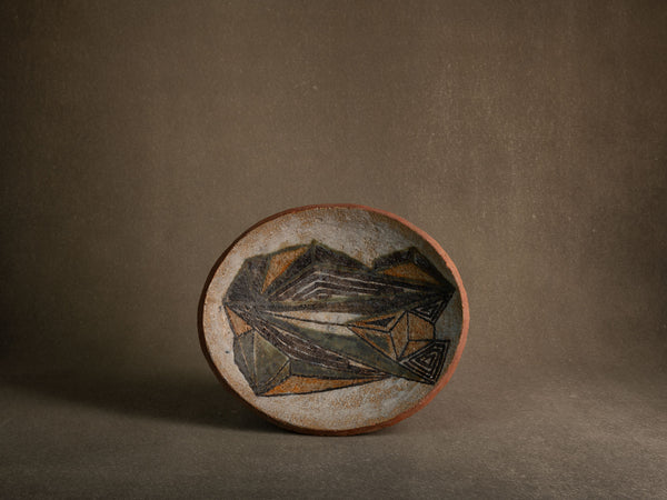 Coupe vide&#x2011;poche / centre de table en faïence à décor géométrique (vers 1955-60)..Earthenware bowl with geometric glazed decoration (circa 1955-60)