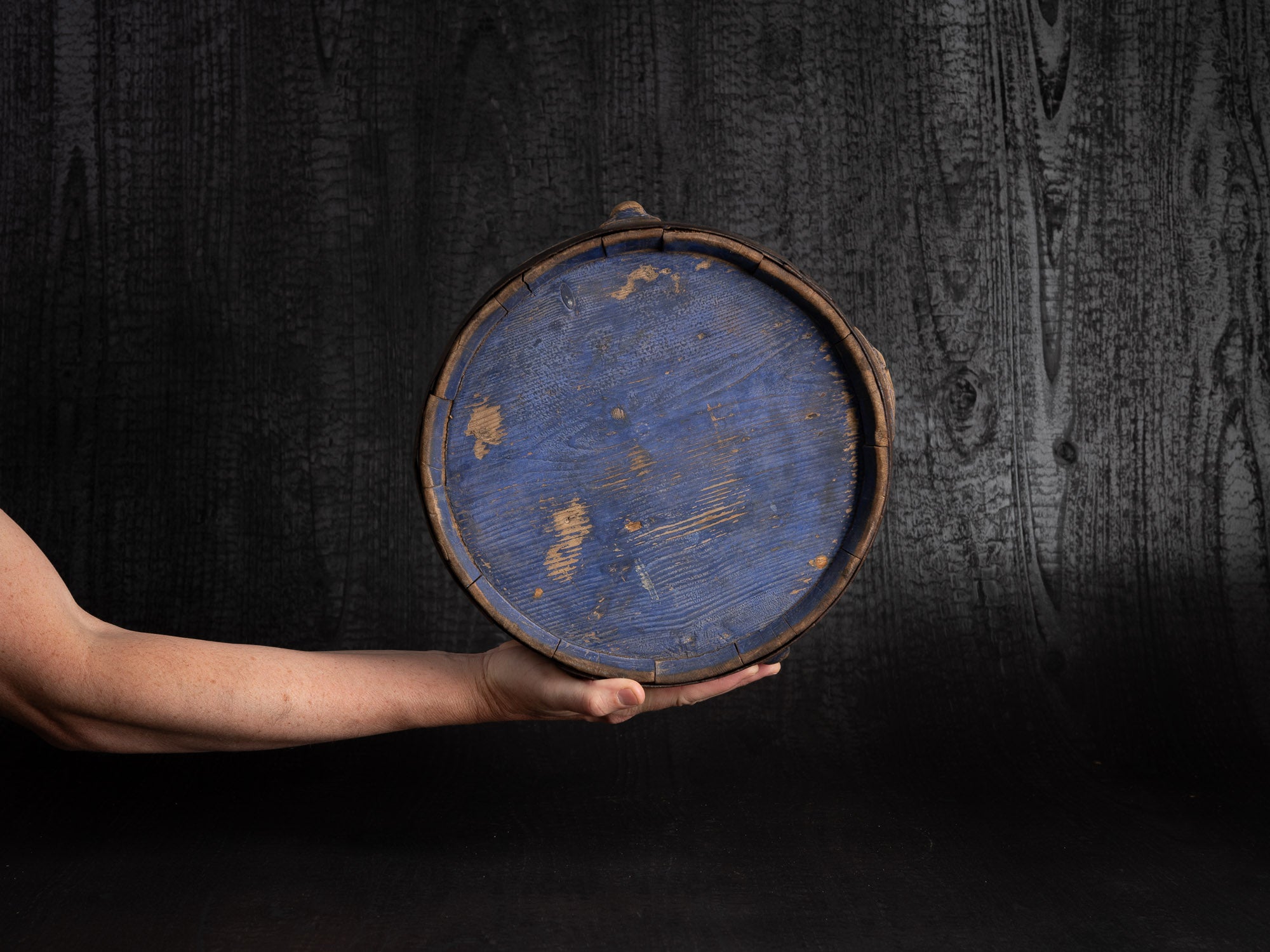 Lähker, remarquable gourde tonnelet en bois, Estonie (XIXe siècle)..Lähker, remarkable wooden barrel-shaped gourd, Estonia (19th century)