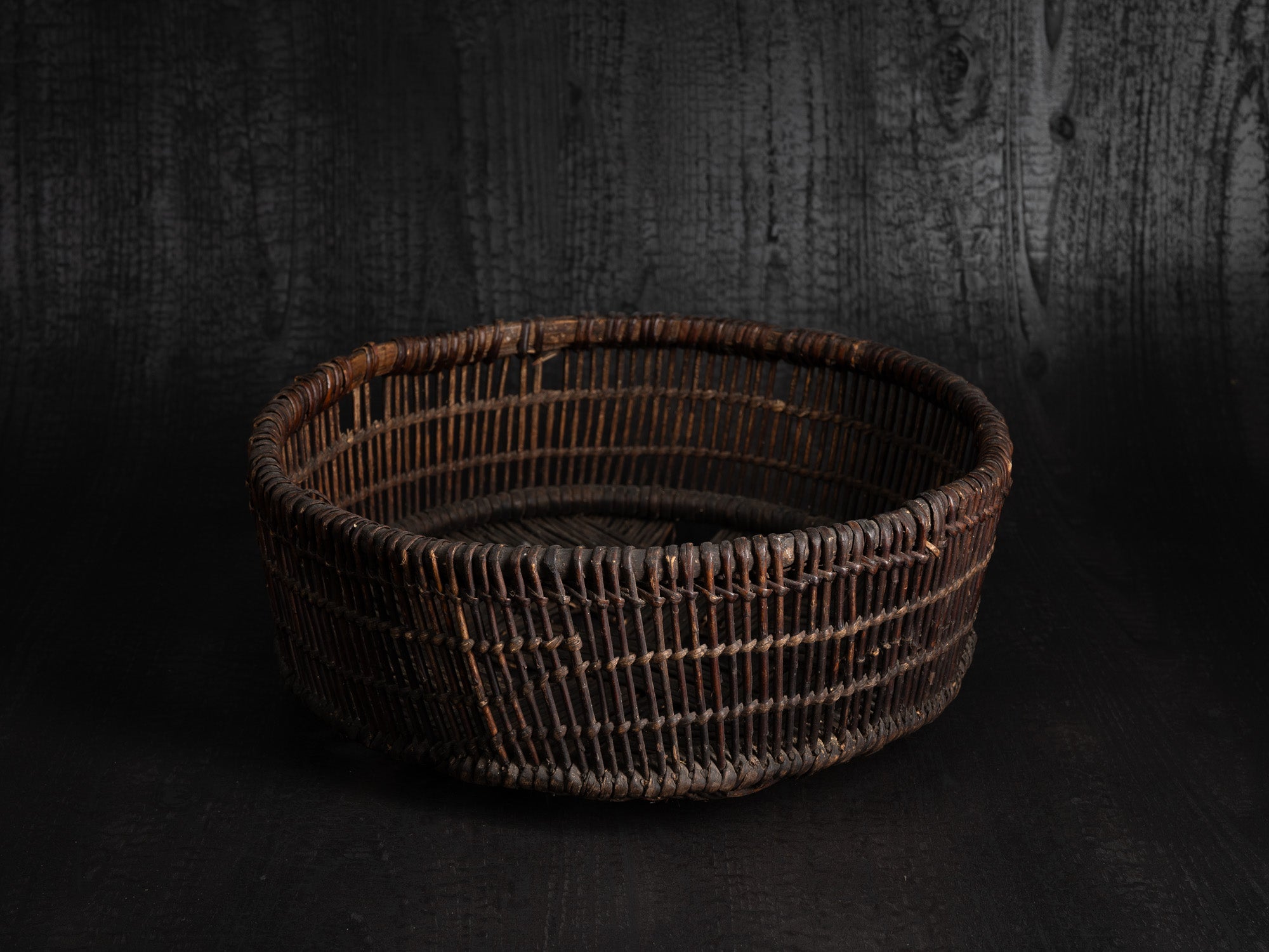Sõim, panier clayette tressé en osier, Estonie (XIXe siècle)..Sõim, woven wicker harvest basket, Estonia (19th century)