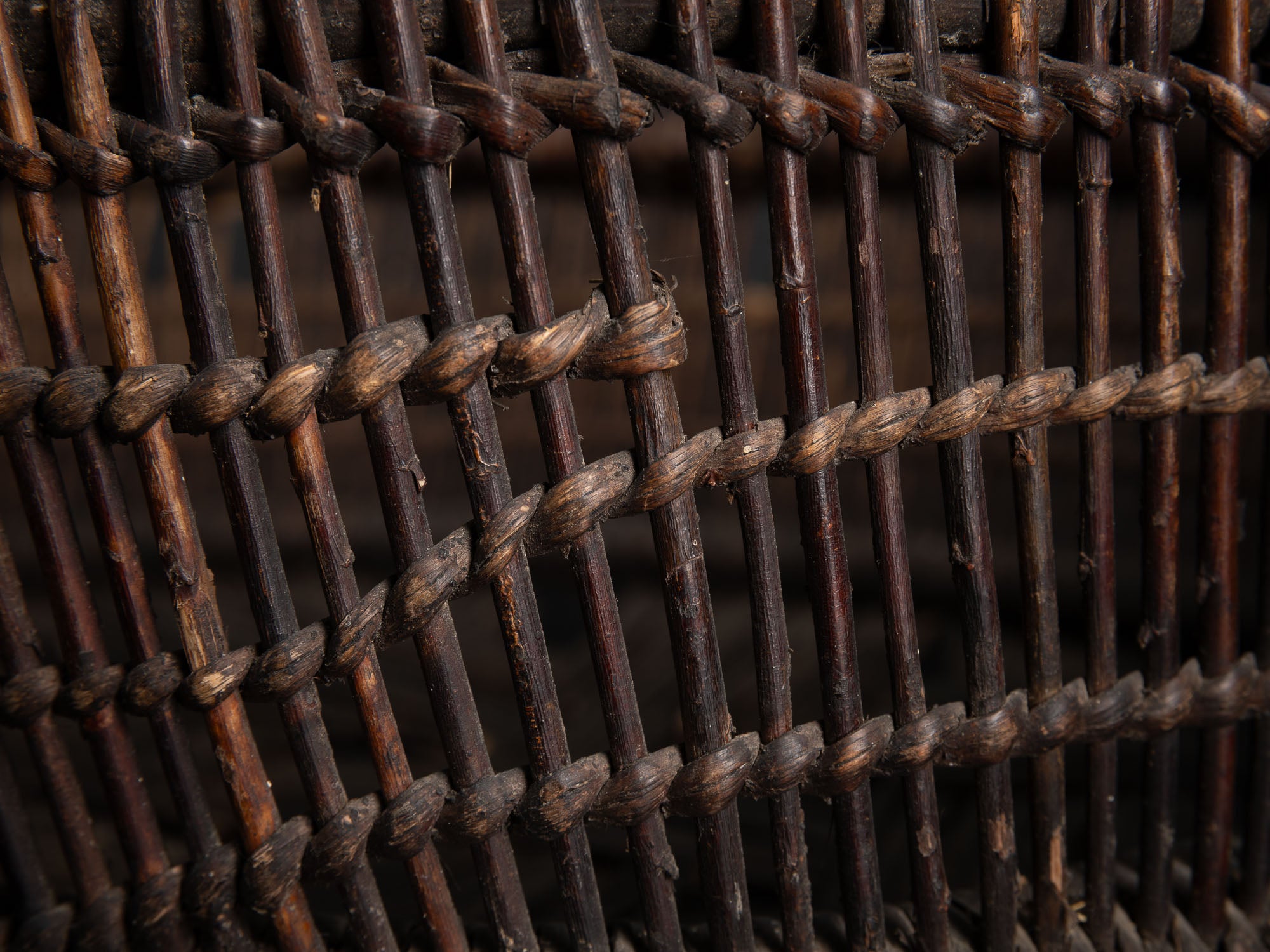 Sõim, panier clayette tressé en osier, Estonie (XIXe siècle)..Sõim, woven wicker harvest basket, Estonia (19th century)