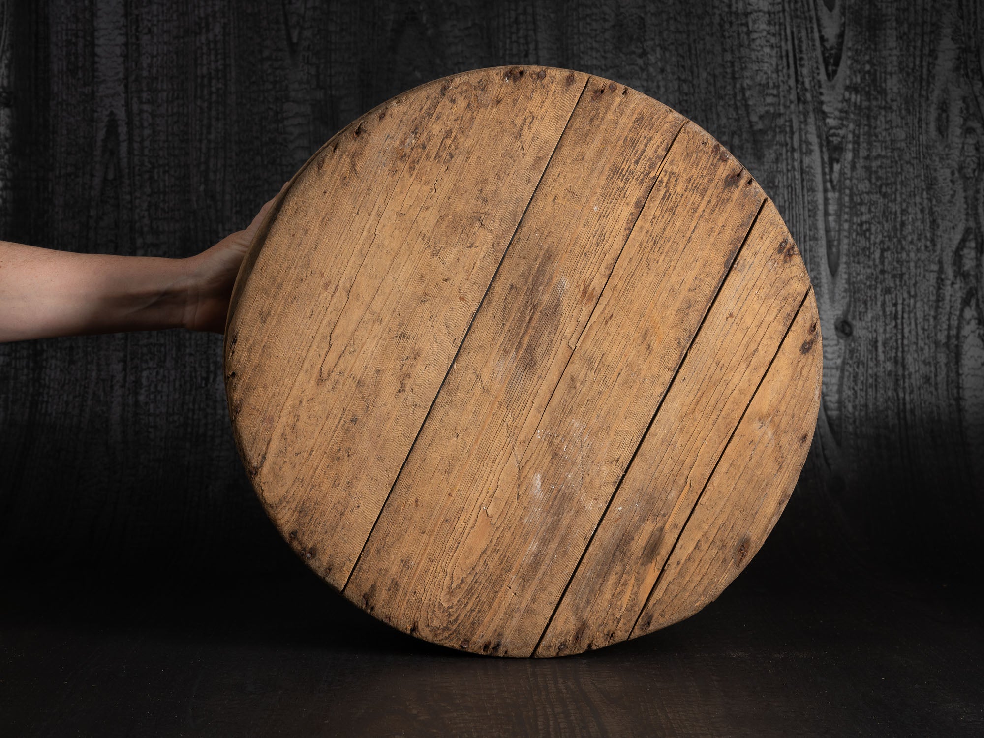 Külimit, semoir à grain en bois courbé, Estonie (fin du XVIIIe)..Külimit, curved wooden grain drill, Estonia (late 18th century)