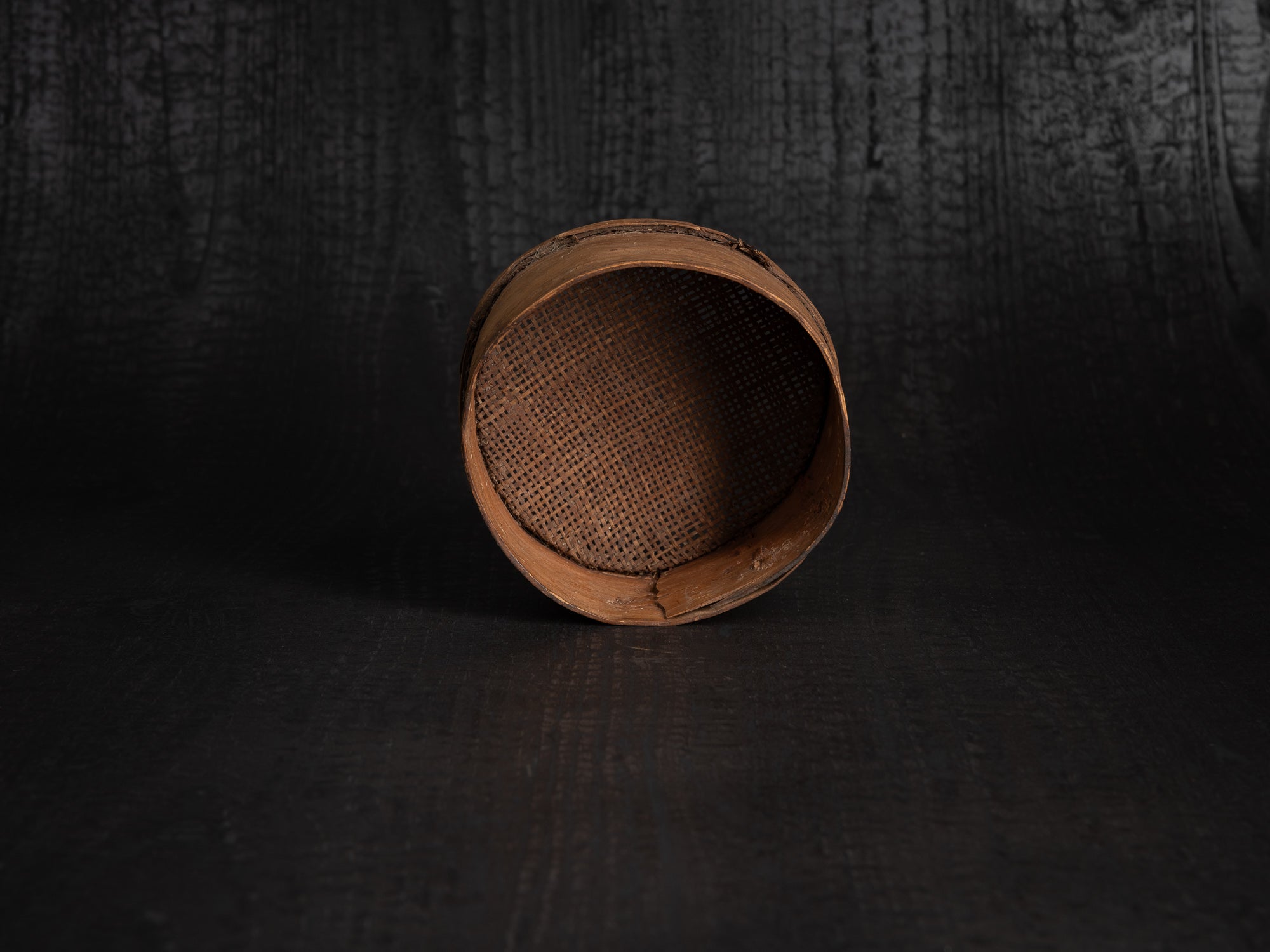 Sõel, petit tamis domestique, Estonie (fin du XVIIIe)..Sõel, small domestic sieve, Estonia (late 18th century)