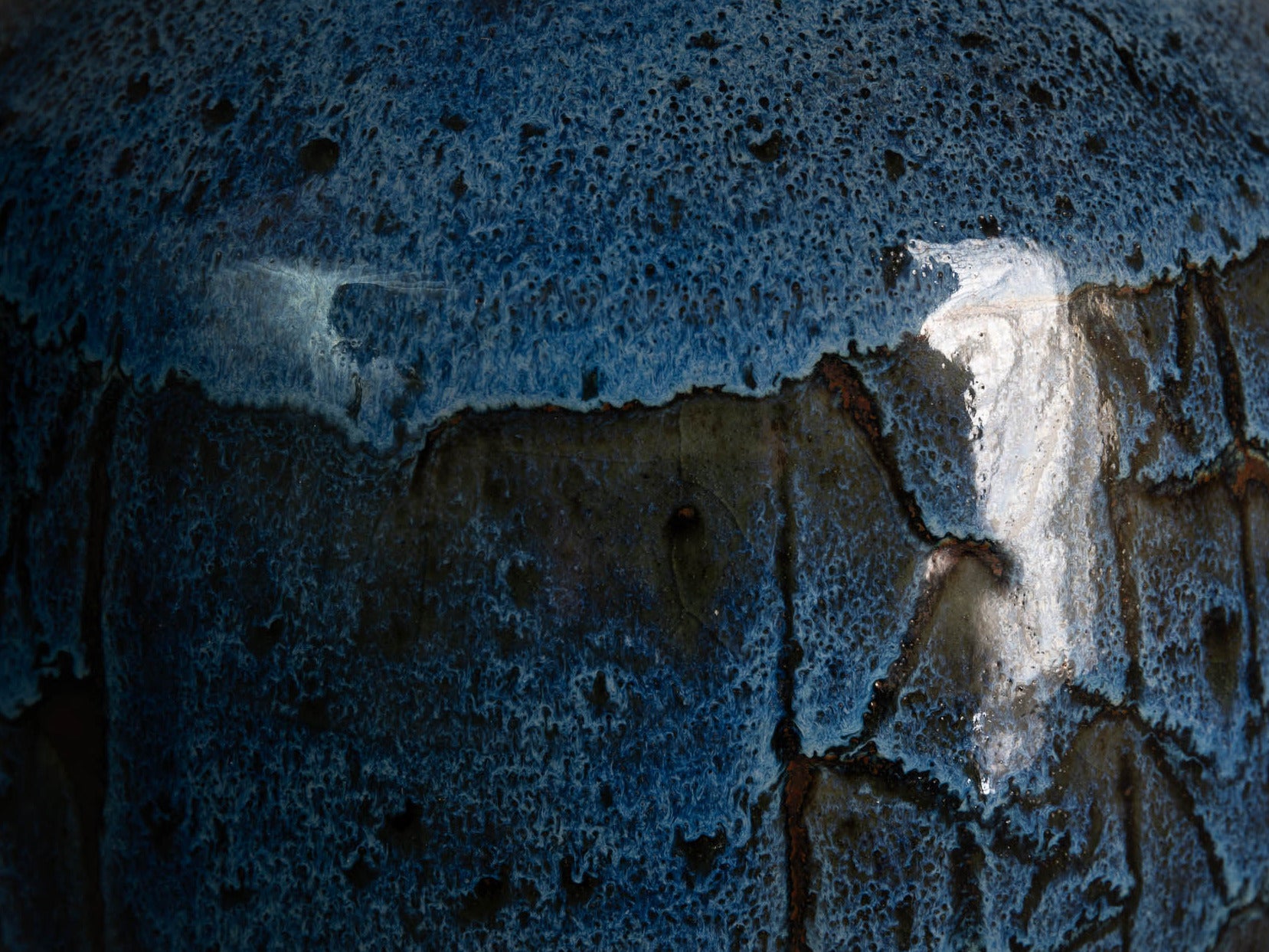 Vase en grès émaillé par Stan Brélivet à Locronan, France (vers 1985)..Glazed stoneware vase by Stan Brélivet in Locronan, France (circa 1985)