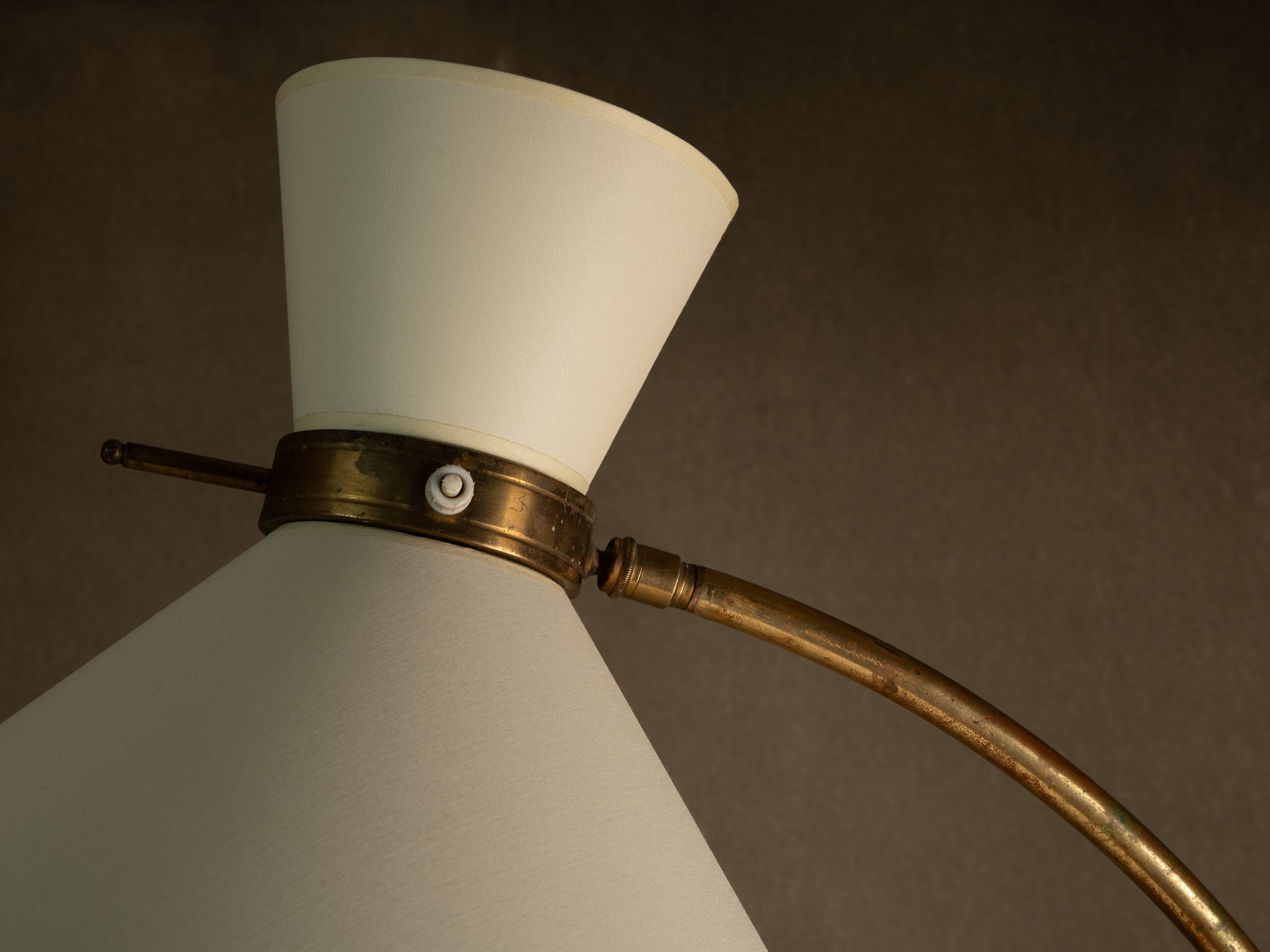 Grand lampadaire moderniste par Stablet, France (vers 1930-50)..Modernist Stablet floor lamp, France (circa 1930-50)
