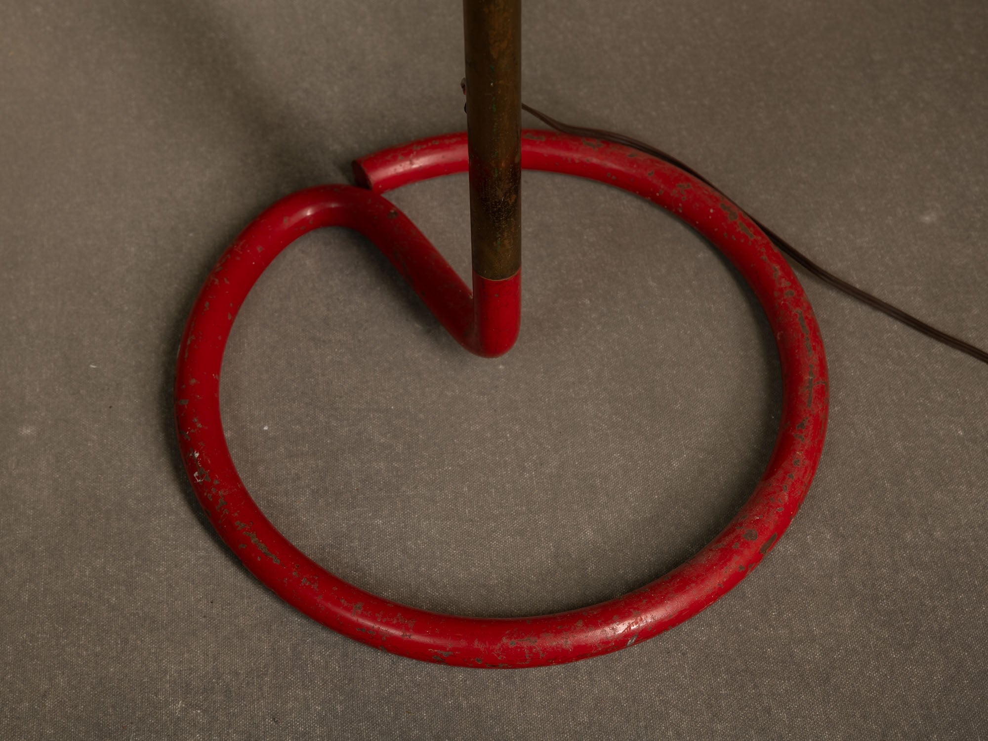 Grand lampadaire moderniste par Stablet, France (vers 1930-50)..Modernist Stablet floor lamp, France (circa 1930-50)