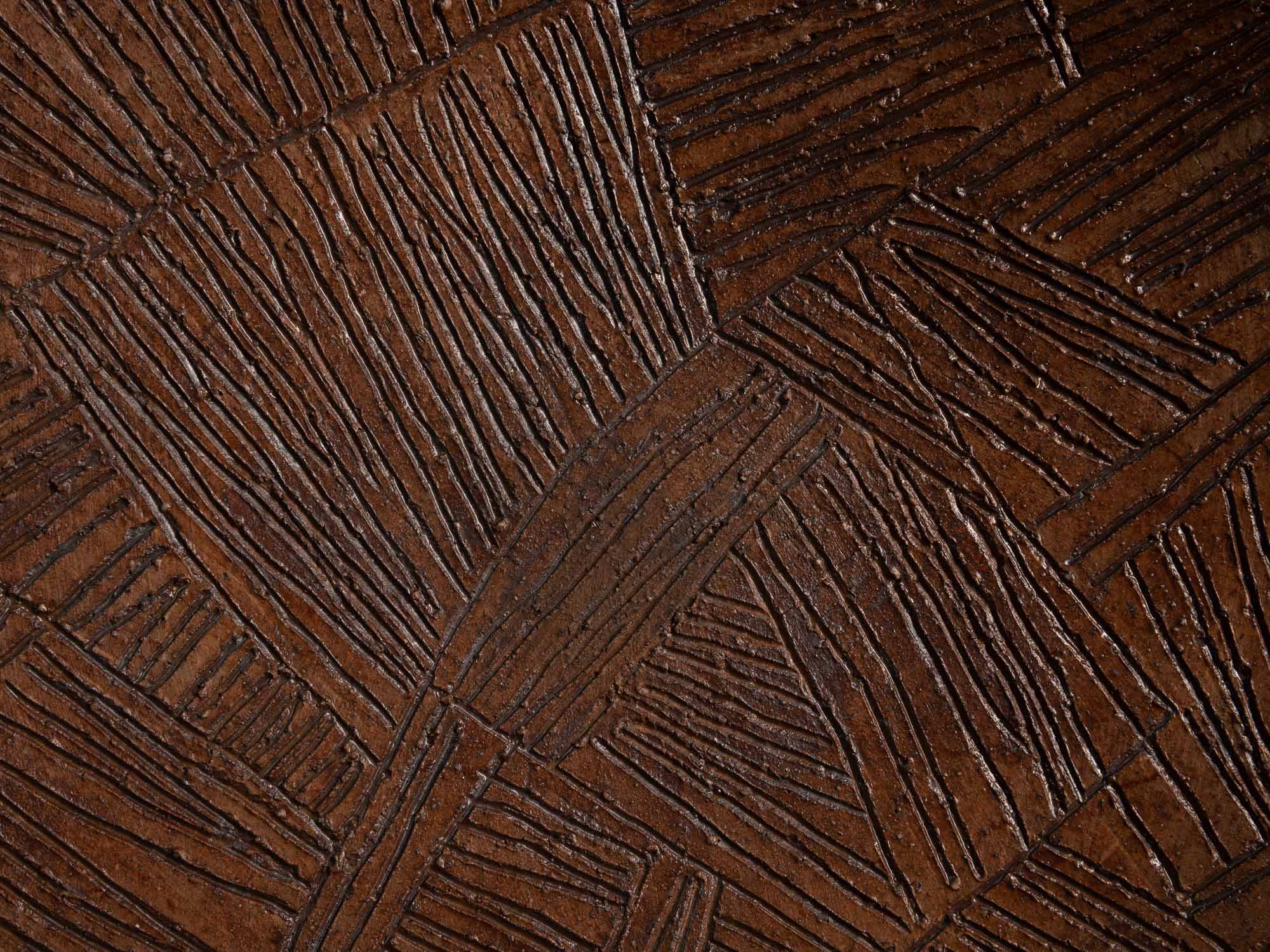 Important plat sculptural en grès, mouvance Sōdeisha (走泥社), Japon (vers 1960-65)..Unique sculptural stoneware dish, Sōdeisha (走泥社) movement, Japan (ca. 1960-65)