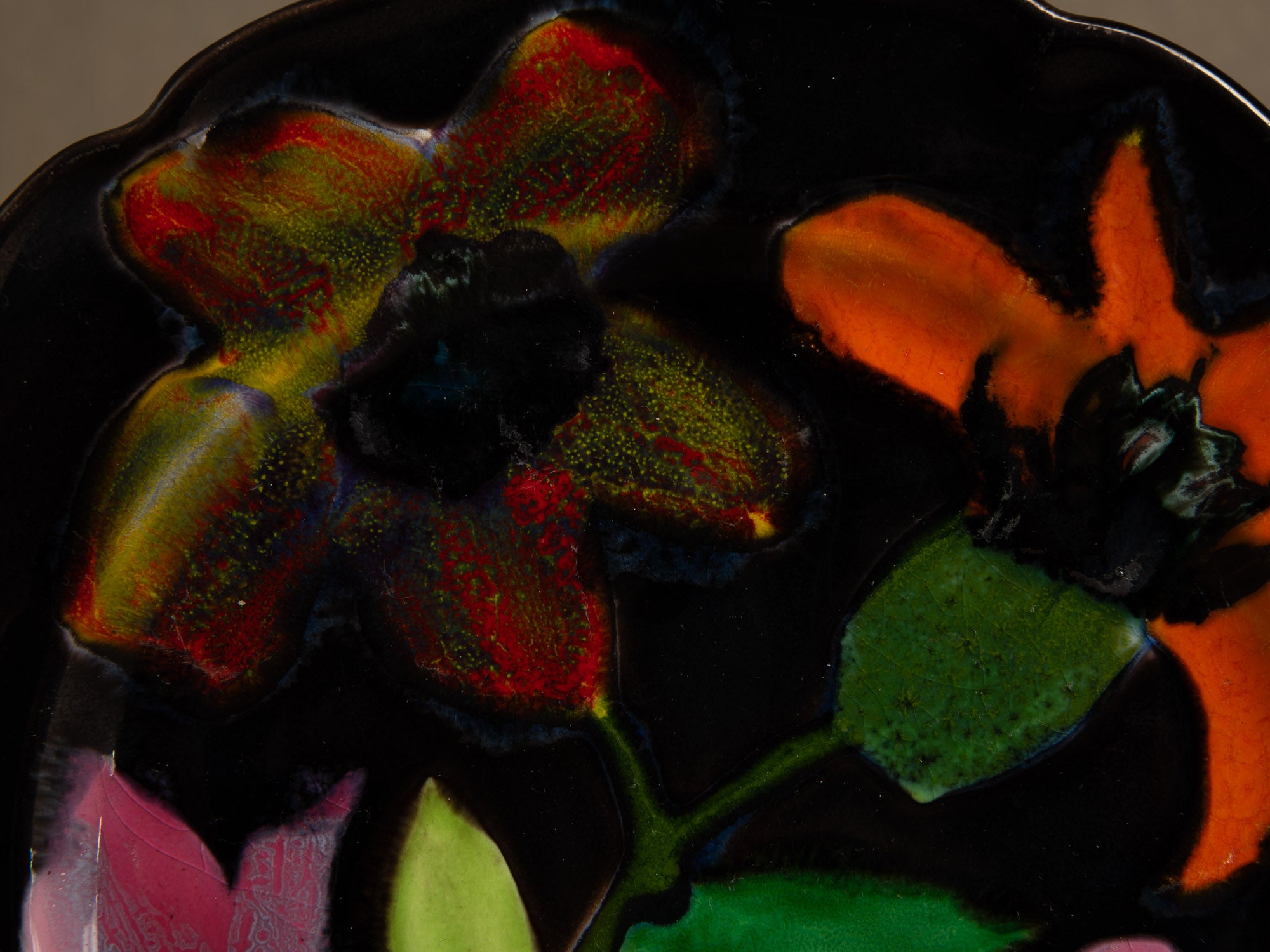 Important service en faïence de l'Atelier Paul Ricard de l'île de Bendor, France (vers 1955)..Important earthenware service from the Paul Ricard workshop on the island of Bendor, France (circa 1955)