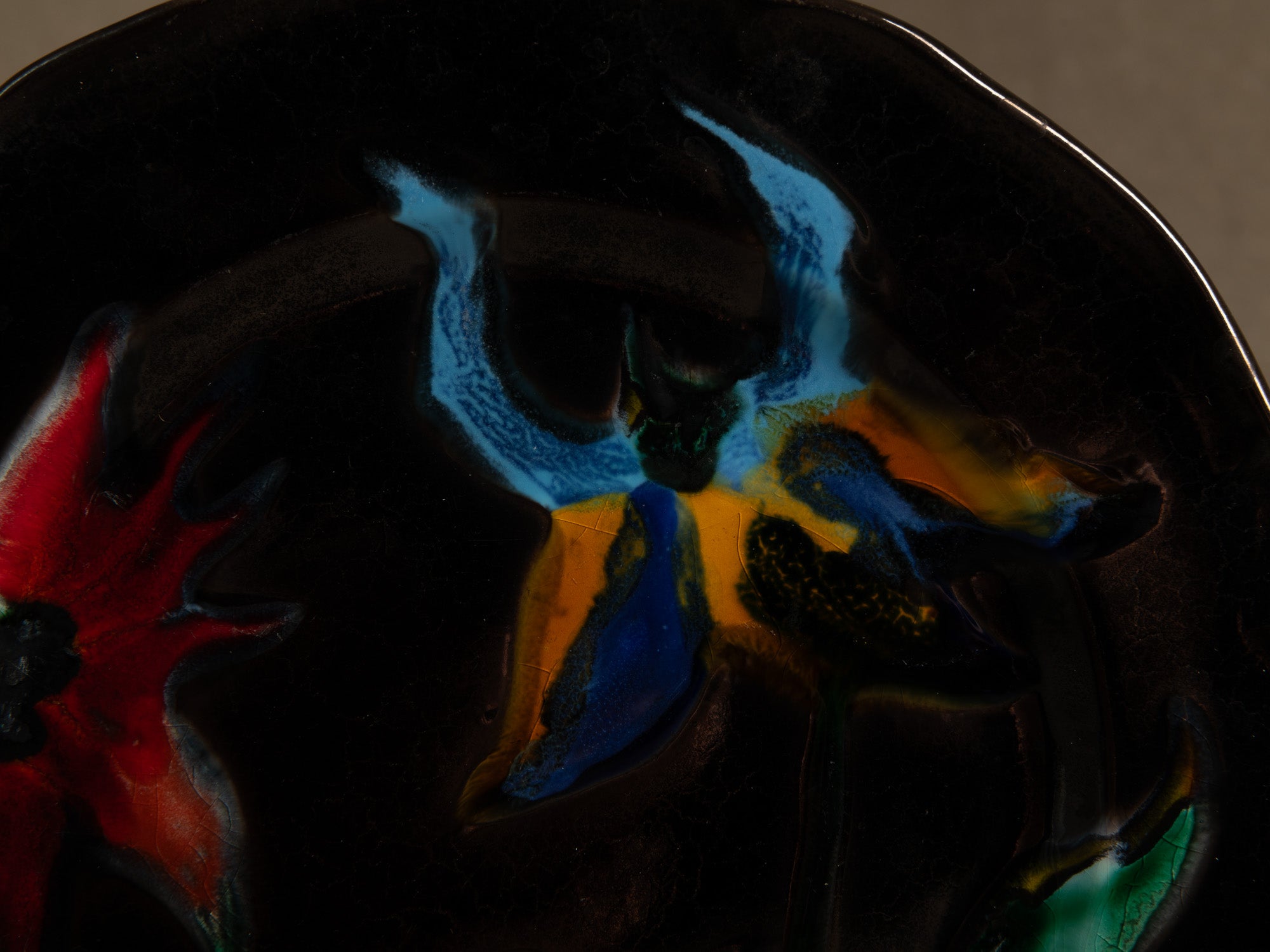 Important service en faïence de l'Atelier Paul Ricard de l'île de Bendor, France (vers 1955)..Important earthenware service from the Paul Ricard workshop on the island of Bendor, France (circa 1955)