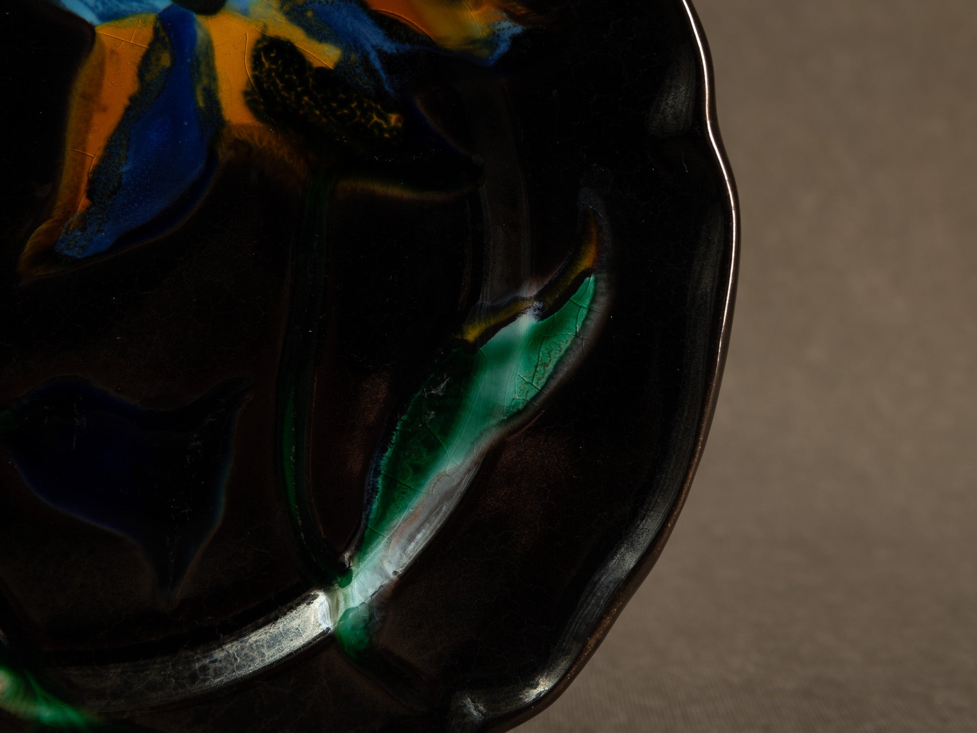 Important service en faïence de l'Atelier Paul Ricard de l'île de Bendor, France (vers 1955)..Important earthenware service from the Paul Ricard workshop on the island of Bendor, France (circa 1955)