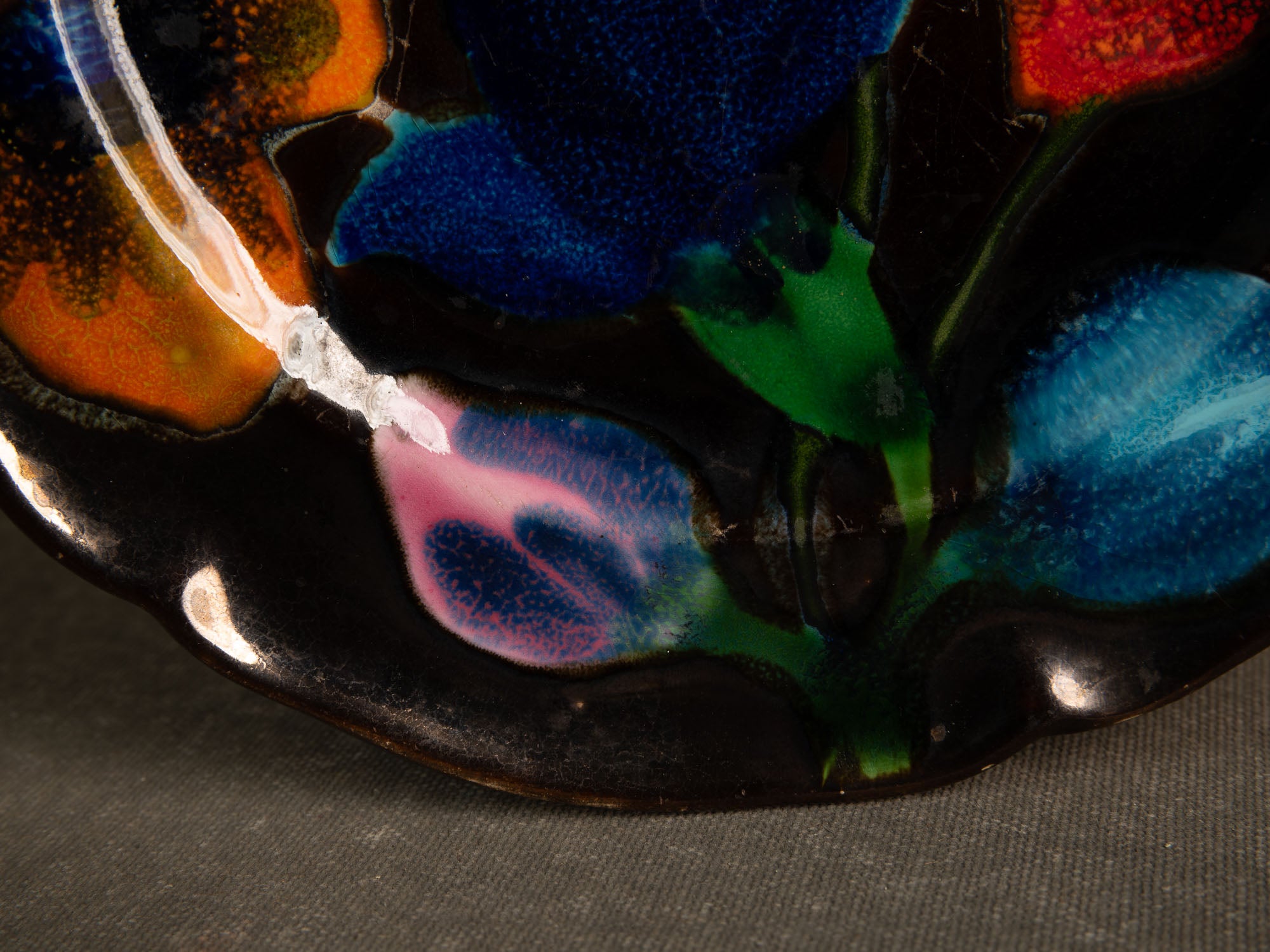 Important service en faïence de l'Atelier Paul Ricard de l'île de Bendor, France (vers 1955)..Important earthenware service from the Paul Ricard workshop on the island of Bendor, France (circa 1955)