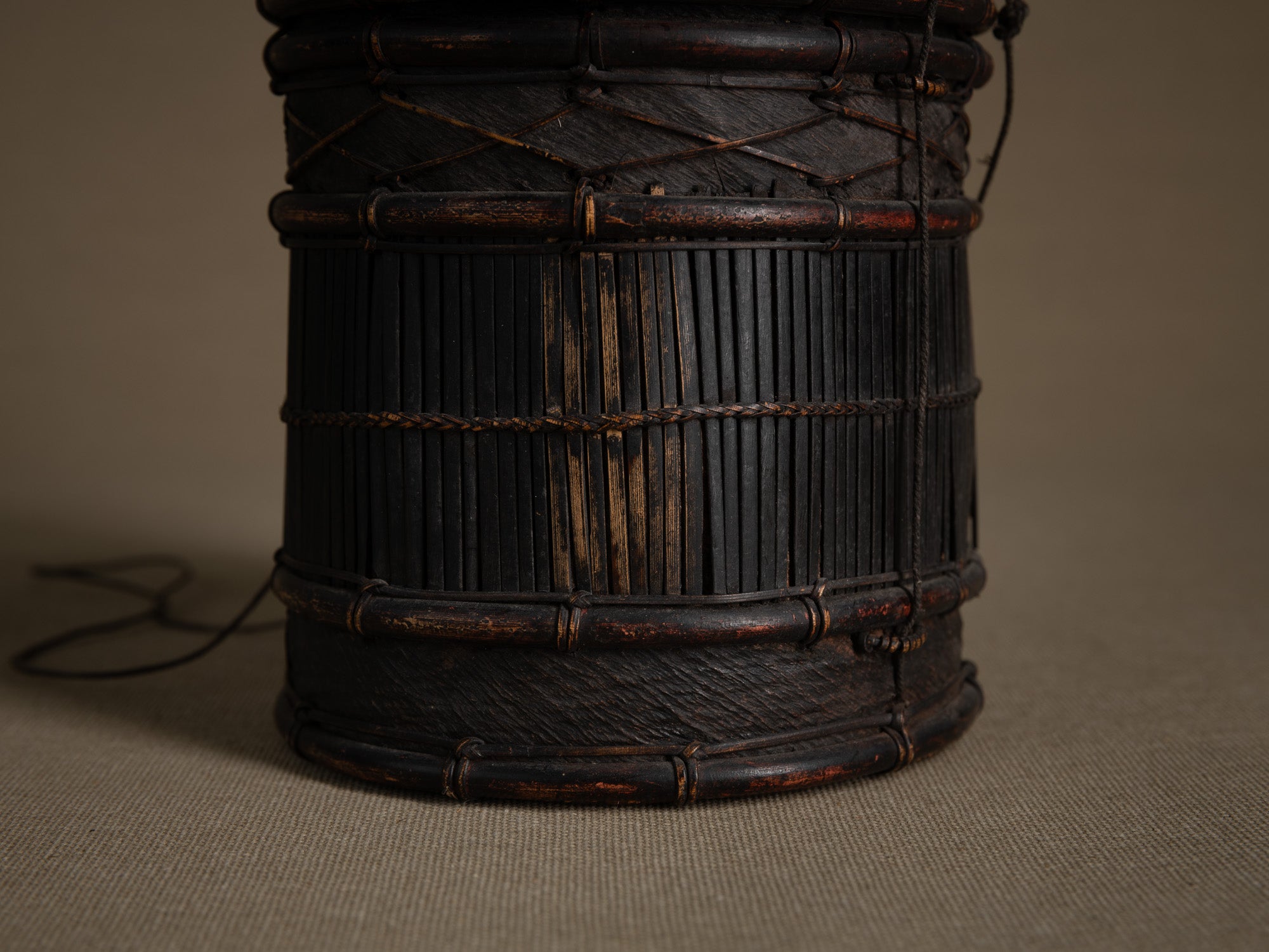 Boîte porte&#x2011;café Tampung kupi, Indonésie (Fin du XIXe / début du XXe siècle)..Tampung kupi box, Indonesia (Late 19th / Early 20th century)