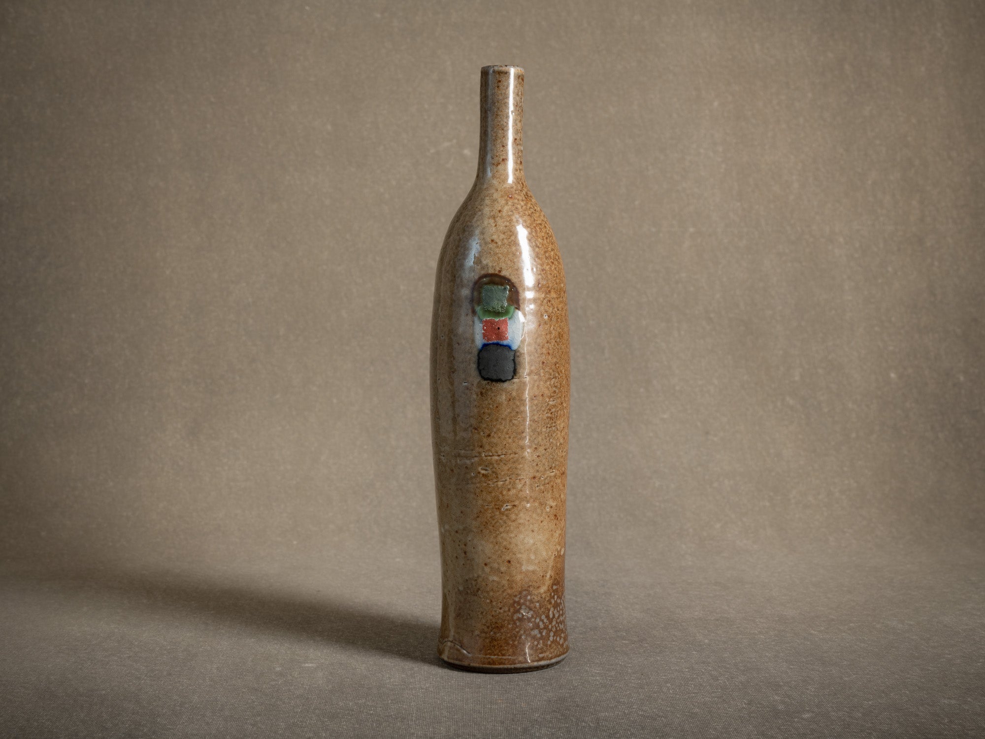 Vase en grès de Richard Dewar, France (vers 1980)..Large stoneware bottle vase by Richard Dewar, France (circa 1980)