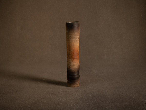 Vase rouleau en grès tourné par Jean-Paul et Suzy Brunet, Atelier Palègre, France (circa 1975)..Stoneware cylinder vase thrown by Jean-Paul and Suzy Brunet, Atelier Palègre, France (circa 1975)