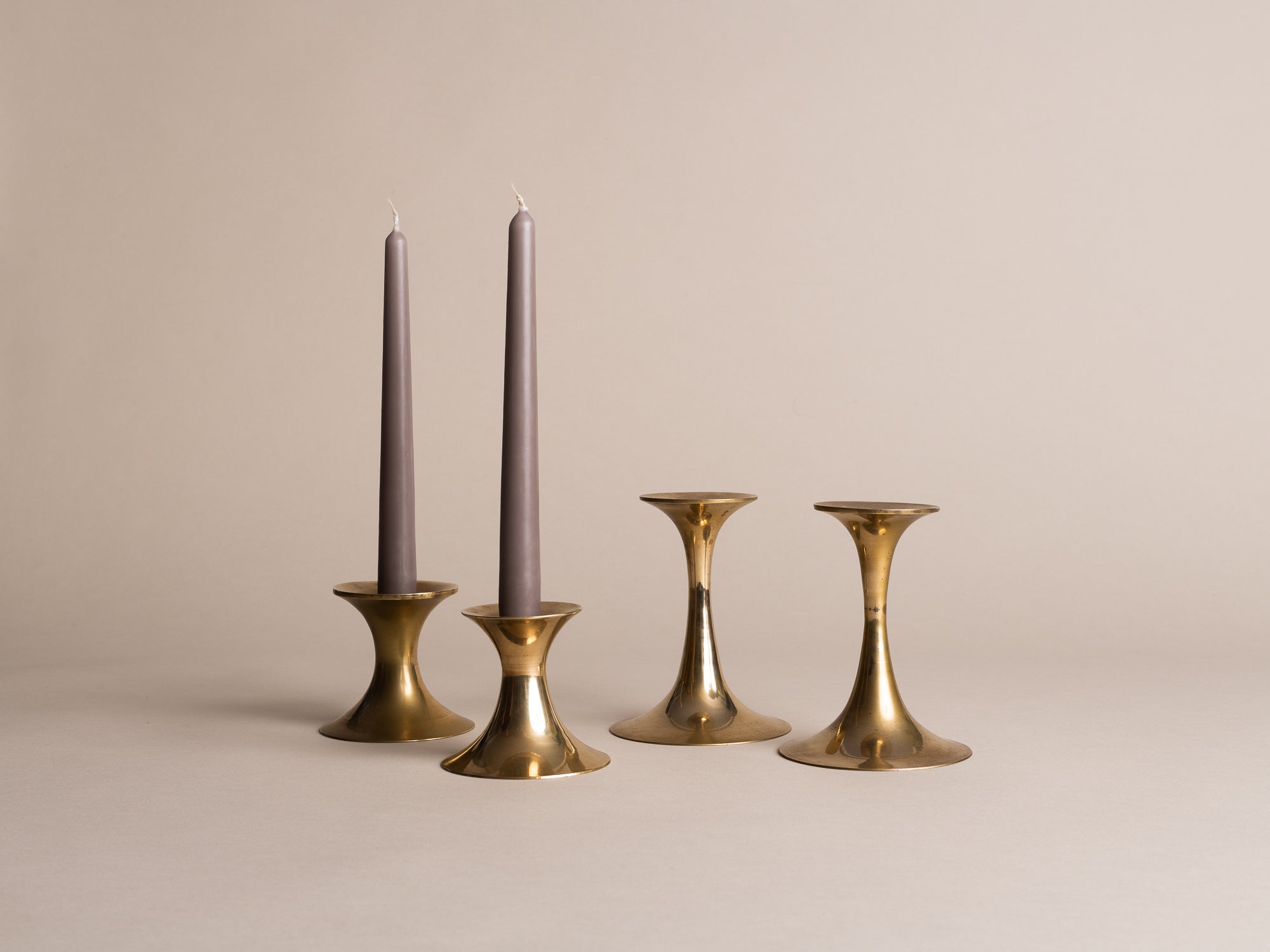 Suite de 4 flambeaux modernistes, Danemark (vers 1955)..Set of 4 "Diabolo" modernist Candle holders Denmark (circa 1955)