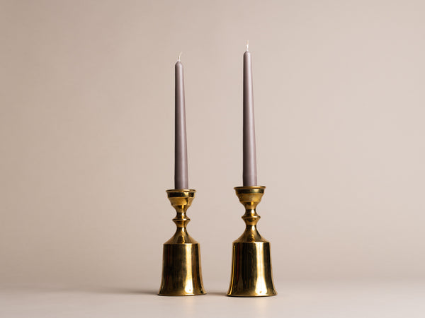 Paire de flambeaux modernistes par Boyes Metalkunst, Danemark (vers 1950)..Set of 2 modernist Candle holders by Boyes Metalkunst, Denmark (circa 1950)