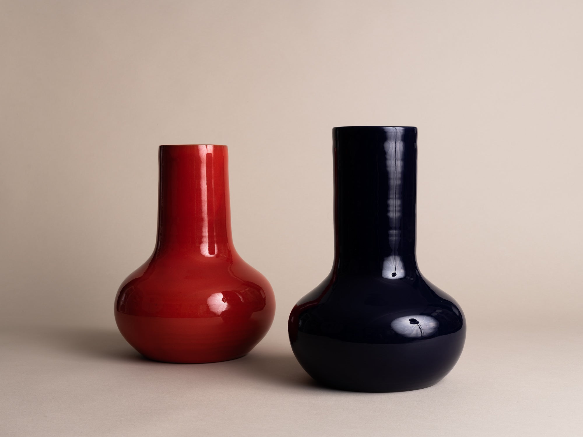 Paire de vases de Robert Picault pour Cerasarda, Italie (années 1960)..Pair of vases by Robert Picault for Cerasarda, Italy (1960)