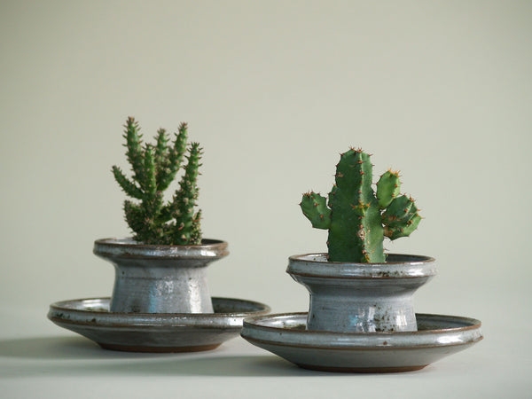 Paire de pots de Chantal & Thierry Robert, France (vers 1963)..Planters set by Chantal & Thierry Robert, France (circa 1963)
