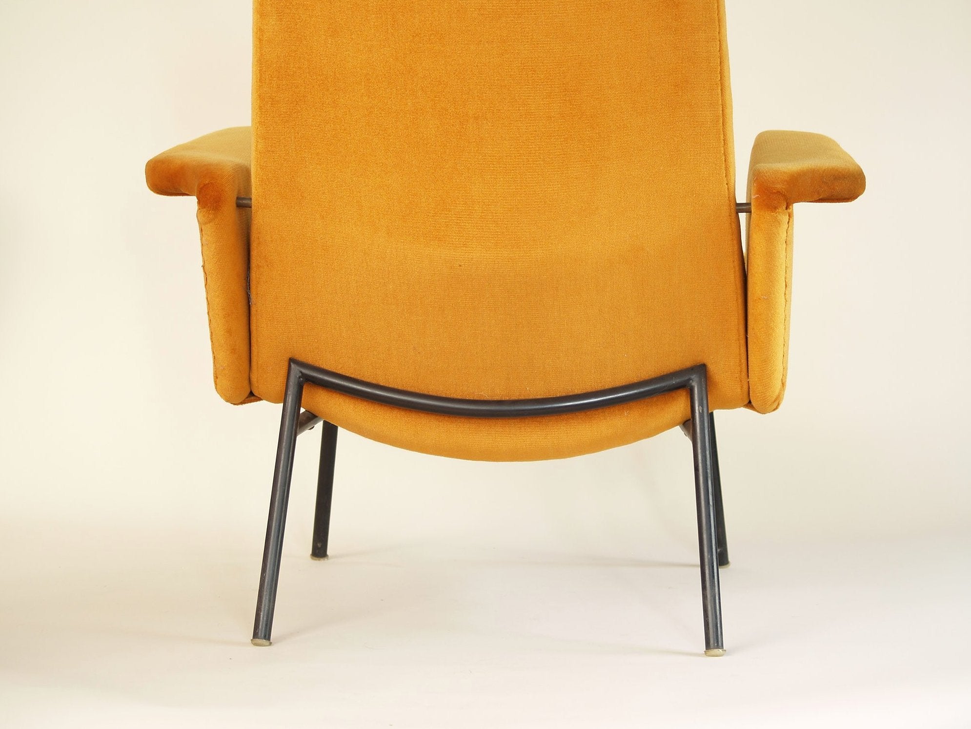Paire de fauteuils SK660 par Pierre Guariche pour Steiner, France (1953)..Pair of SK660 chairs by Pierre Guariche for Steiner, France (1953)