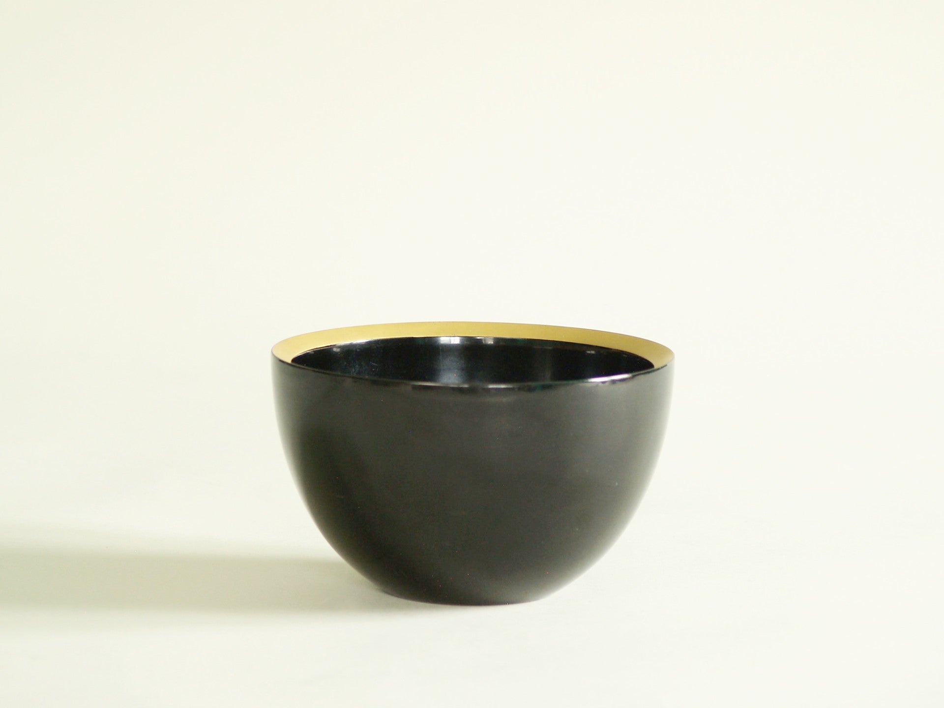 Coupe Mingei Haisen en laque, Japon (vers 1930)..Mingei Haisen lacquer Bowl, Japan (circa 1930)