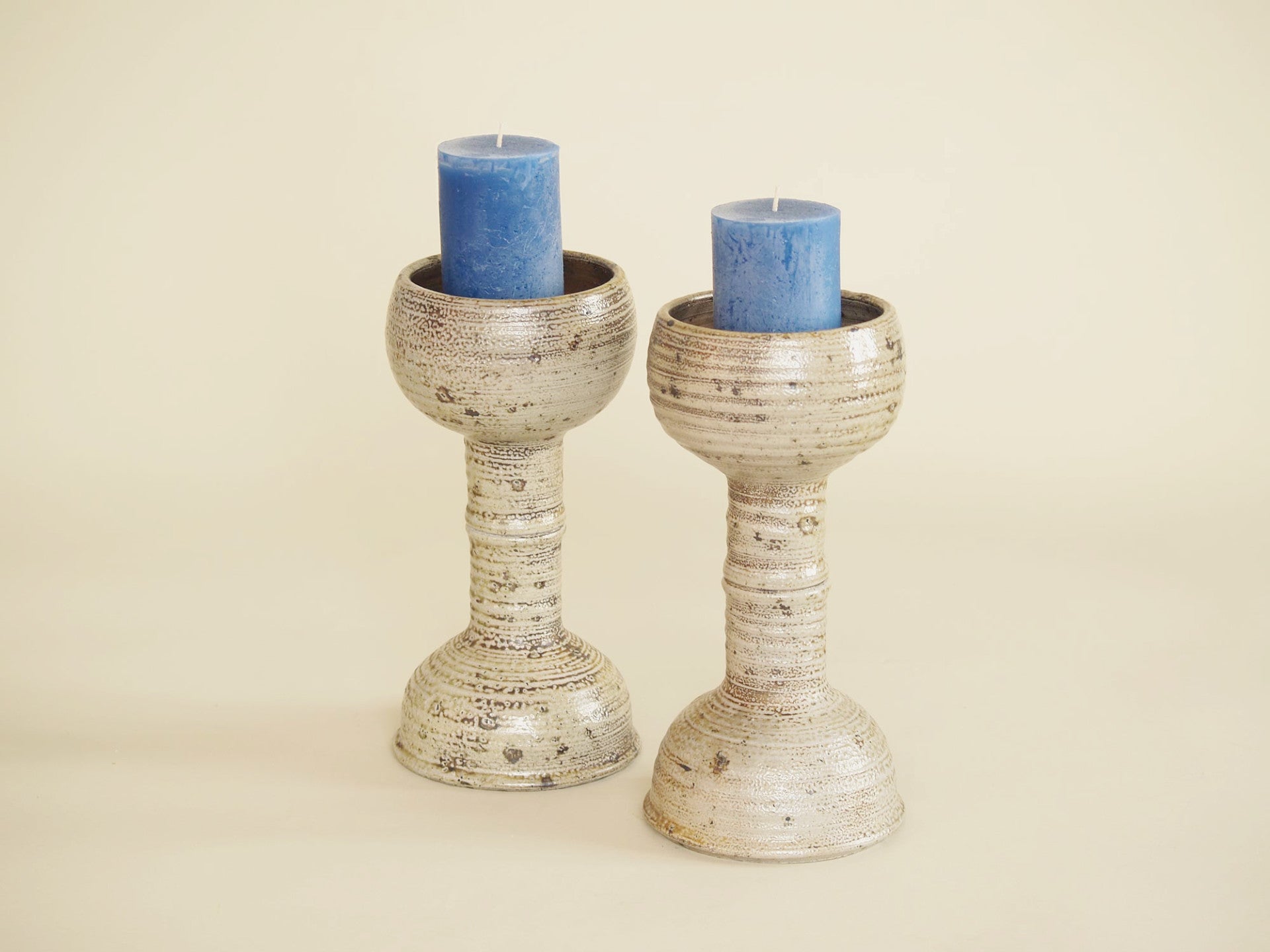 Sculpturale paire de torchères de Gustave Tiffoche, France (vers 1965)..Huge candle holders set by Gustave Tiffoche, France (circa 1965)
