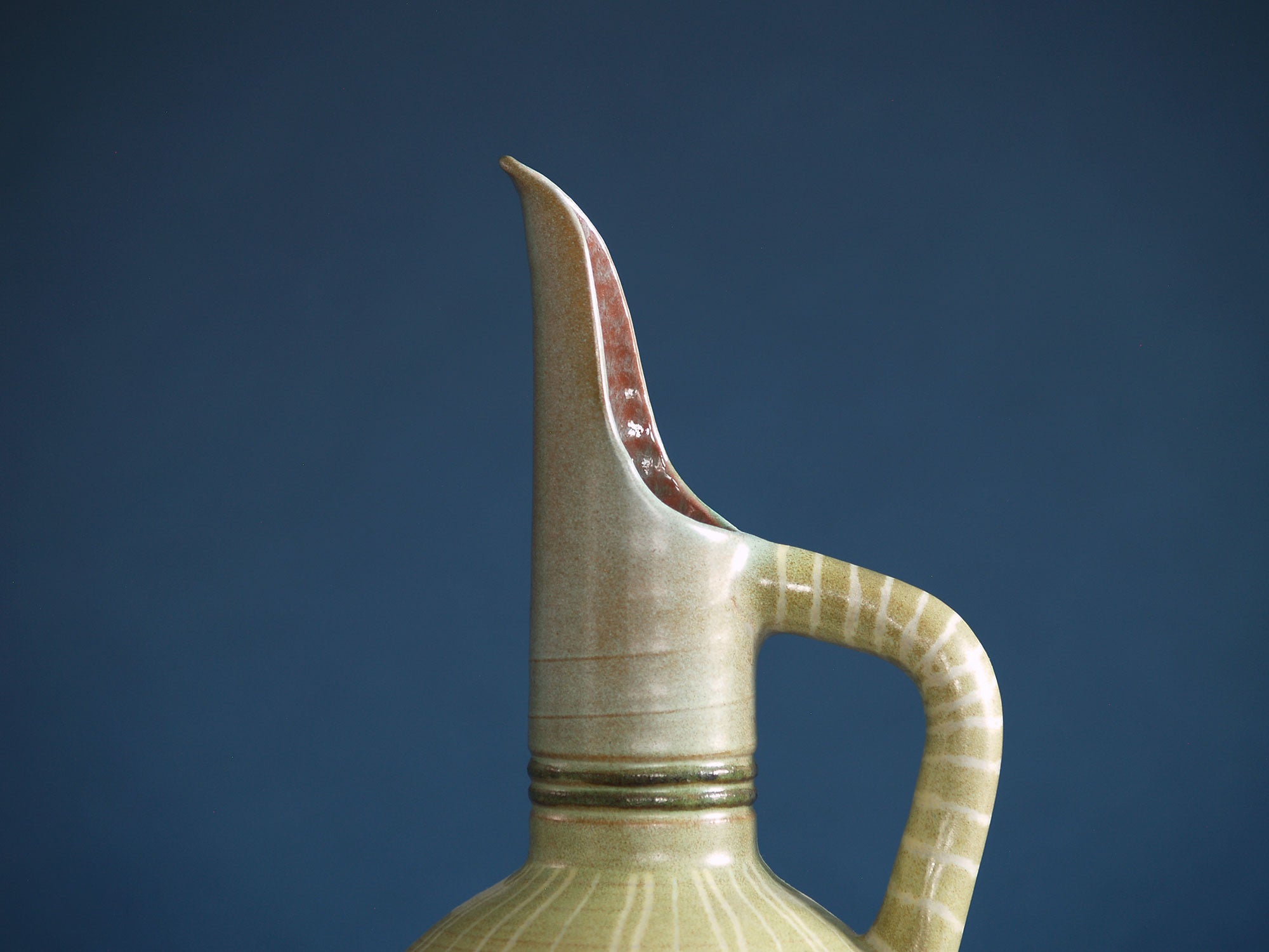 Vase Horus de Fernand Lacaf, France (1957)..Horus vase by Fernand Lacaf, France (1957)