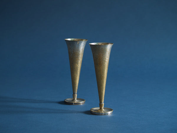 Paire de vases Richard Riemerschmid & WMF, Allemagne (vers 1930)..Pair of vases by Richard Riemerschmid & WMF, Germany (circa 1930)