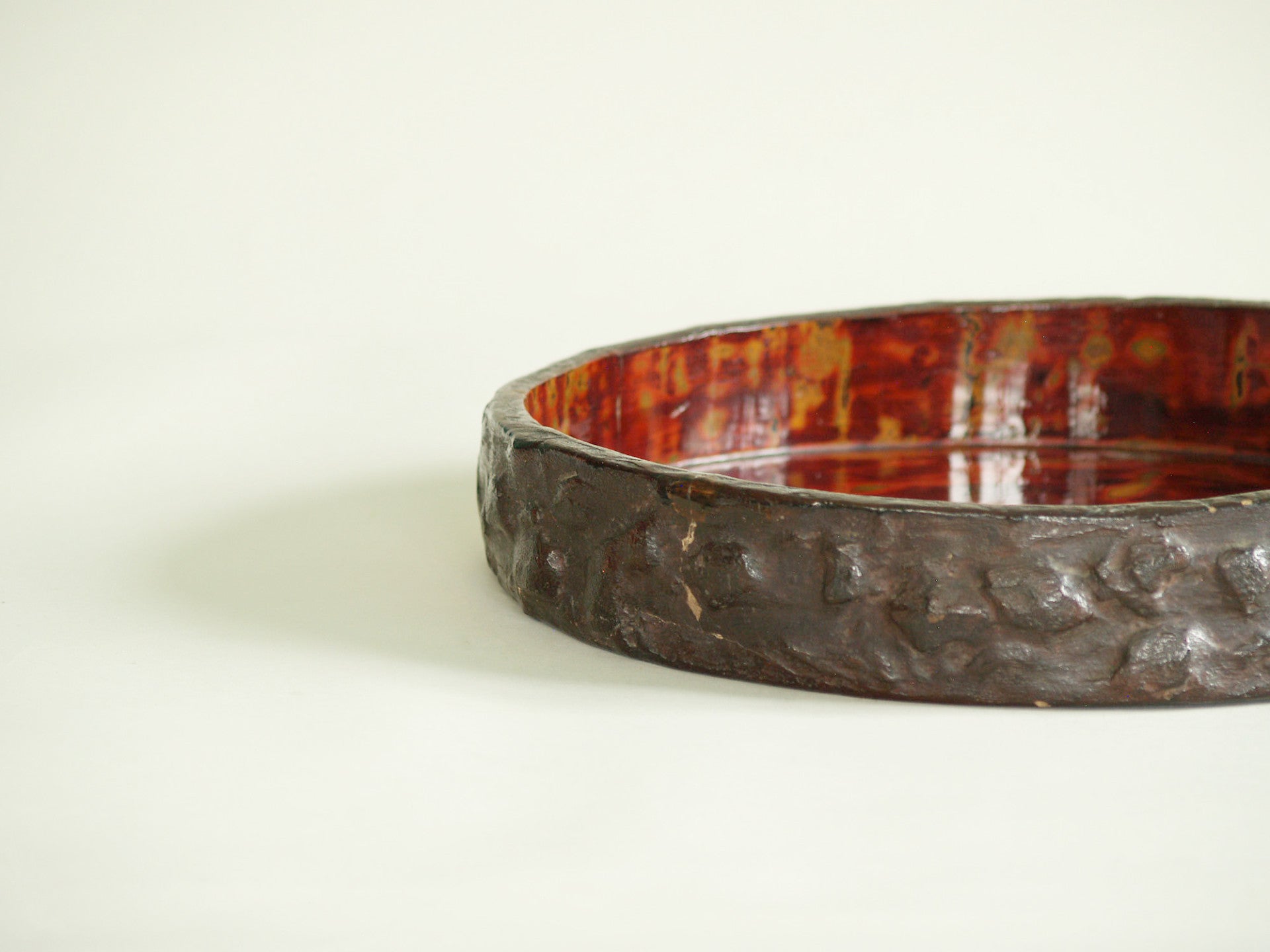 Rare coupe de laqueur, Mingei, Japon (vers 1900)..Mingei Lacquer Artisan’s tray, Japan (circa 1900)