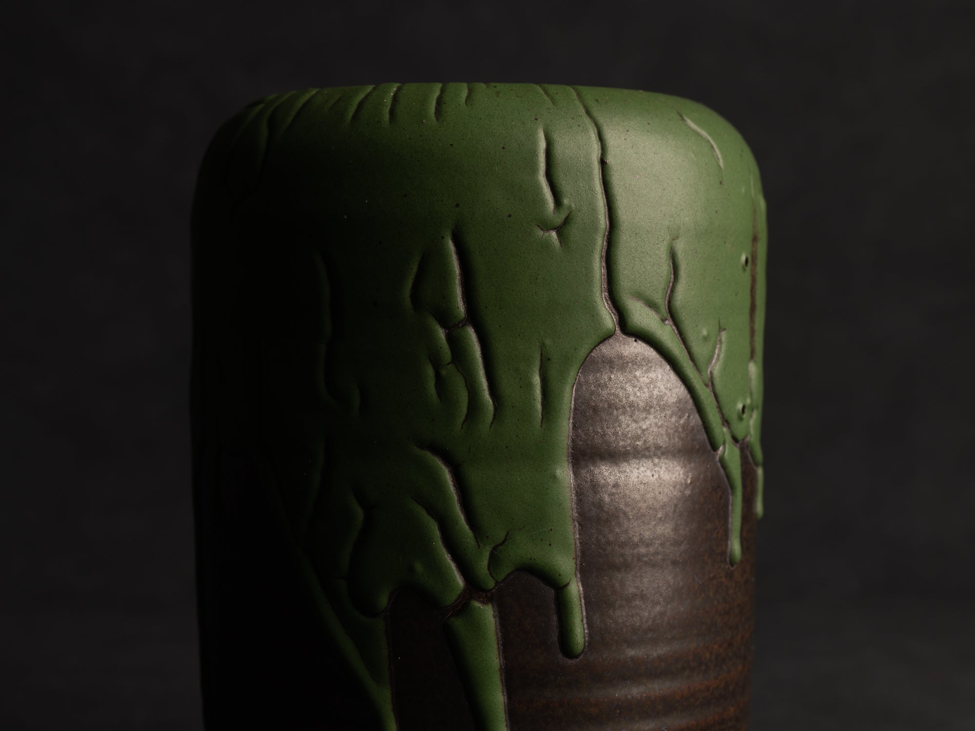 Important duo de vases "peau de serpent" en grès de Léon Pointu, Atelier Pointu, France (vers 1930)..School of Carriès Large stoneware snake skin glazed vases duet by Léon Pointu, Atelier Pointu, France (circa 1930)