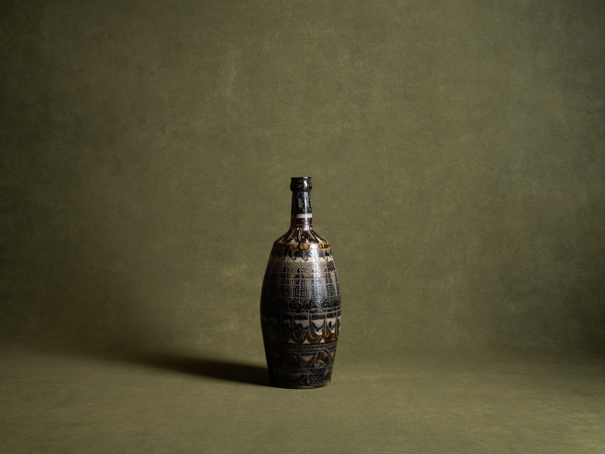 Grande bouteille d'Antoine Lucas pour Keraluc, France (1975-84)..Huge bottle vase by Antoine Lucas for Keraluc, France (1975-84))